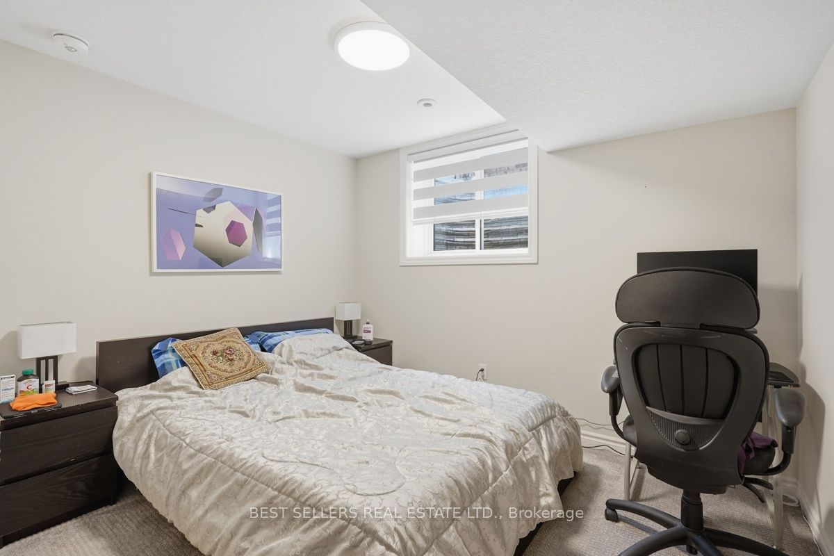 22 Weir Crescent Property Photo 42