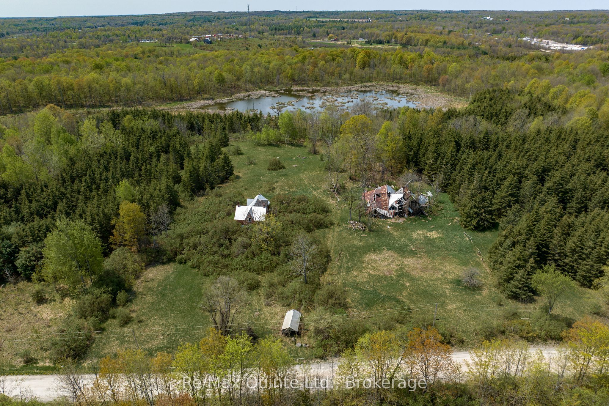 289 Woods Road Property Photo 2