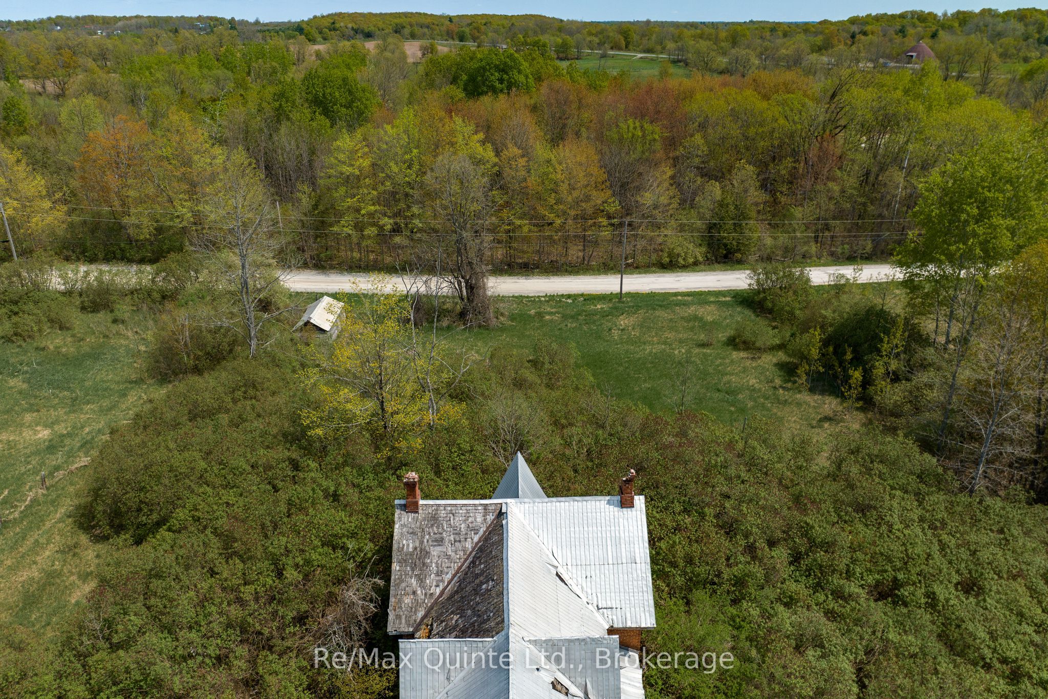 289 Woods Road Property Photo 3