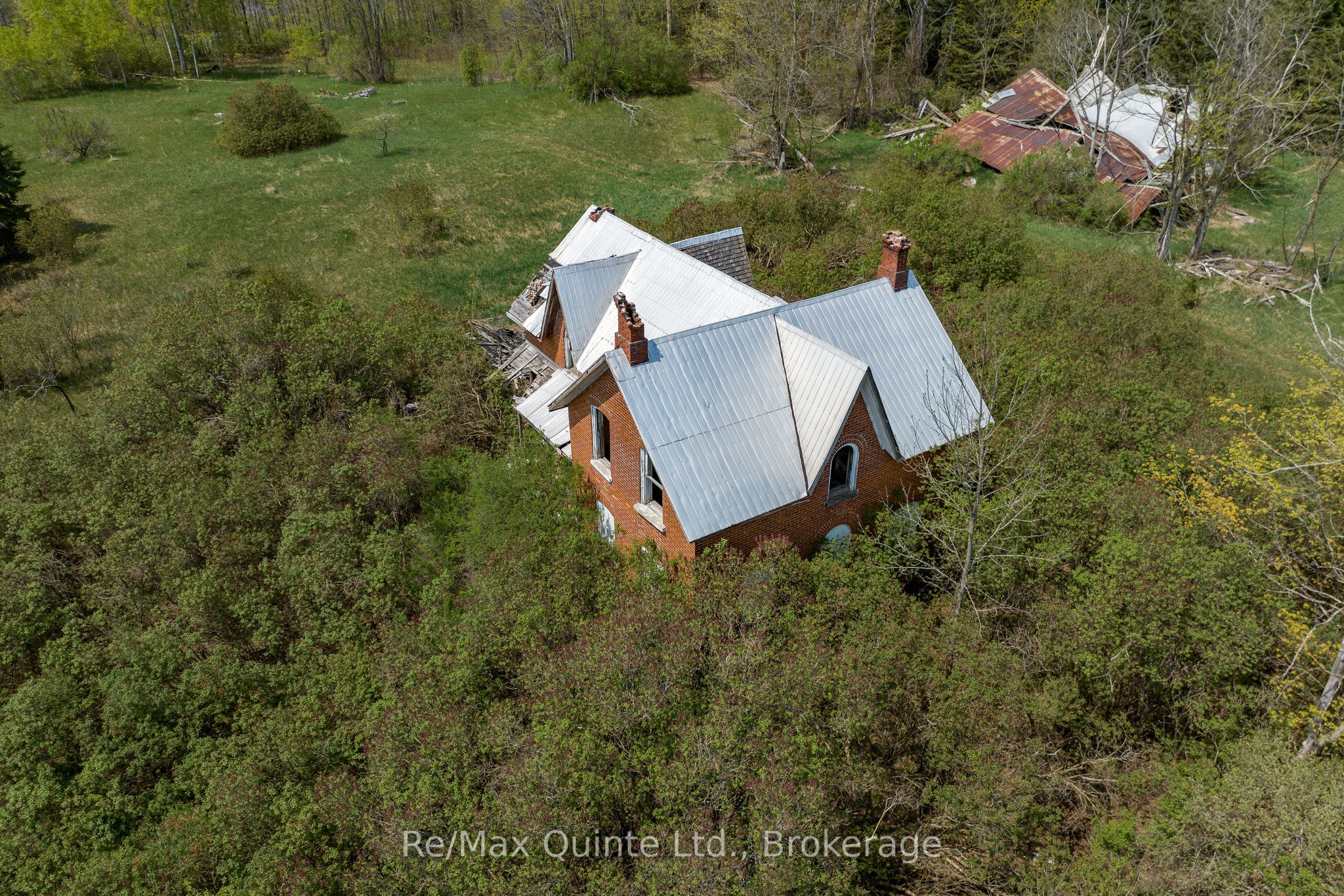 289 Woods Road Property Photo 4