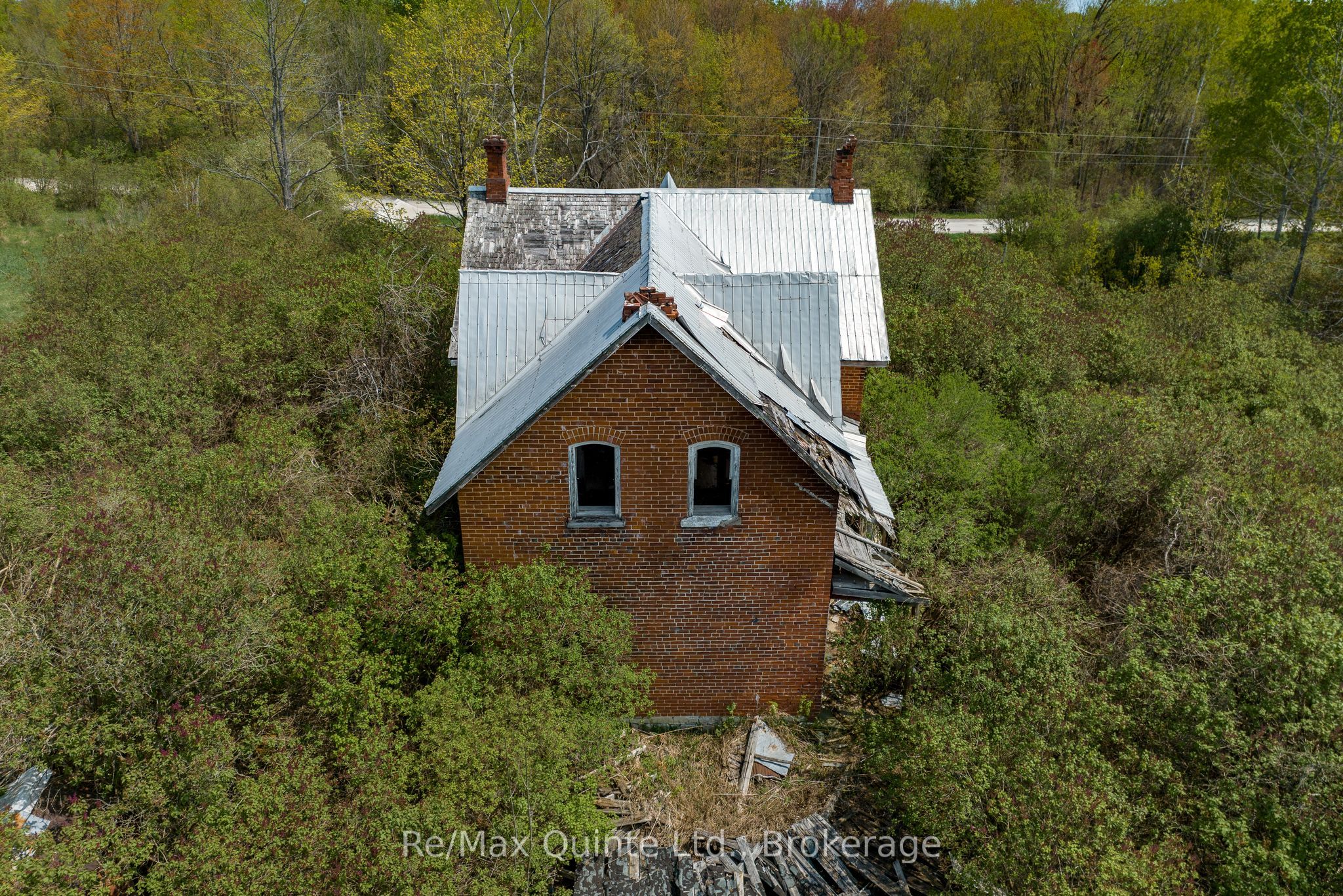 289 Woods Road Property Photo 5