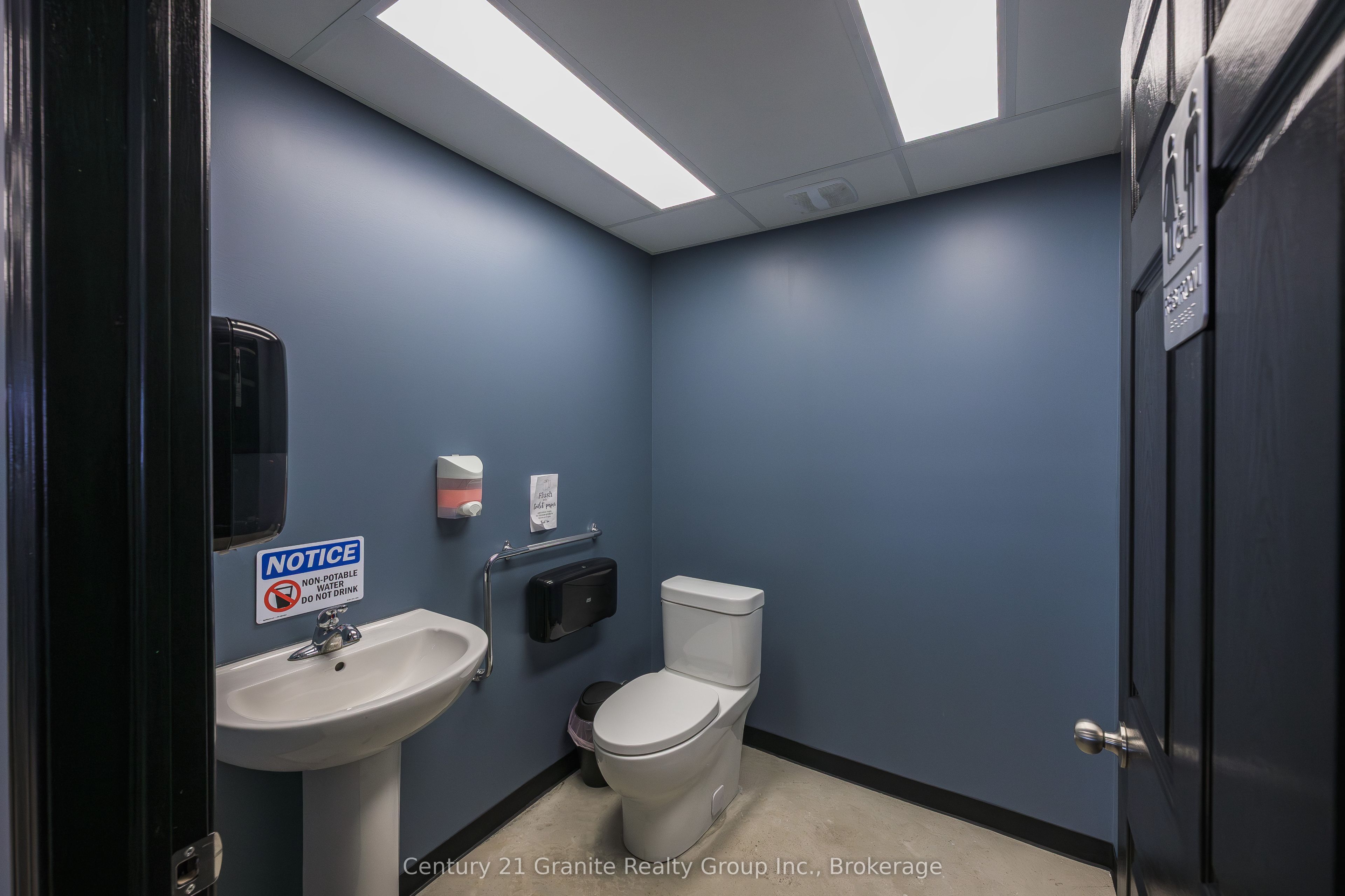 2246 Loop Road Property Photo 15