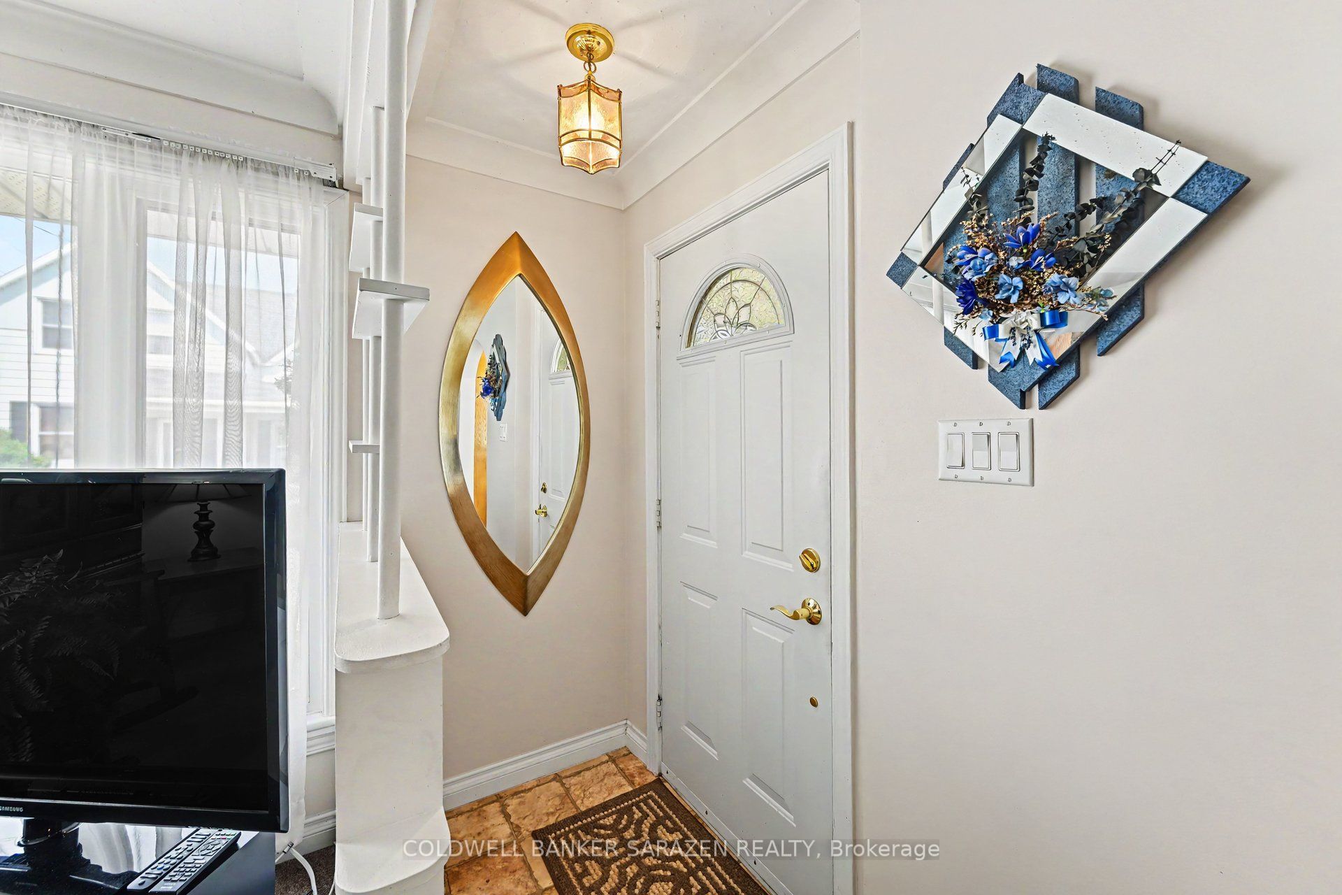 68 Tierney Street S Property Photo 6