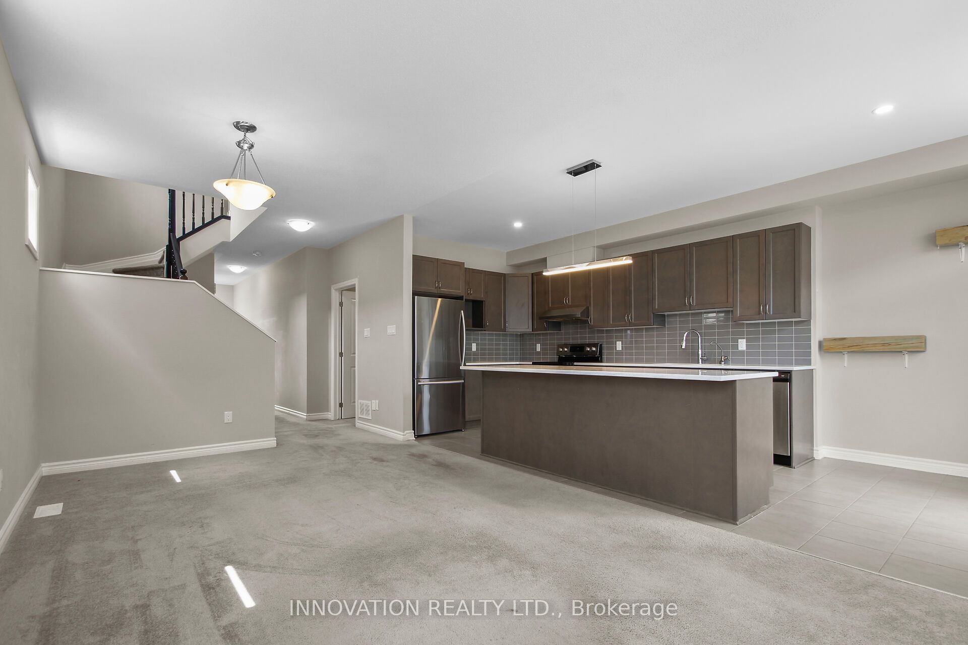 210 Bandelier Way Property Photo 7