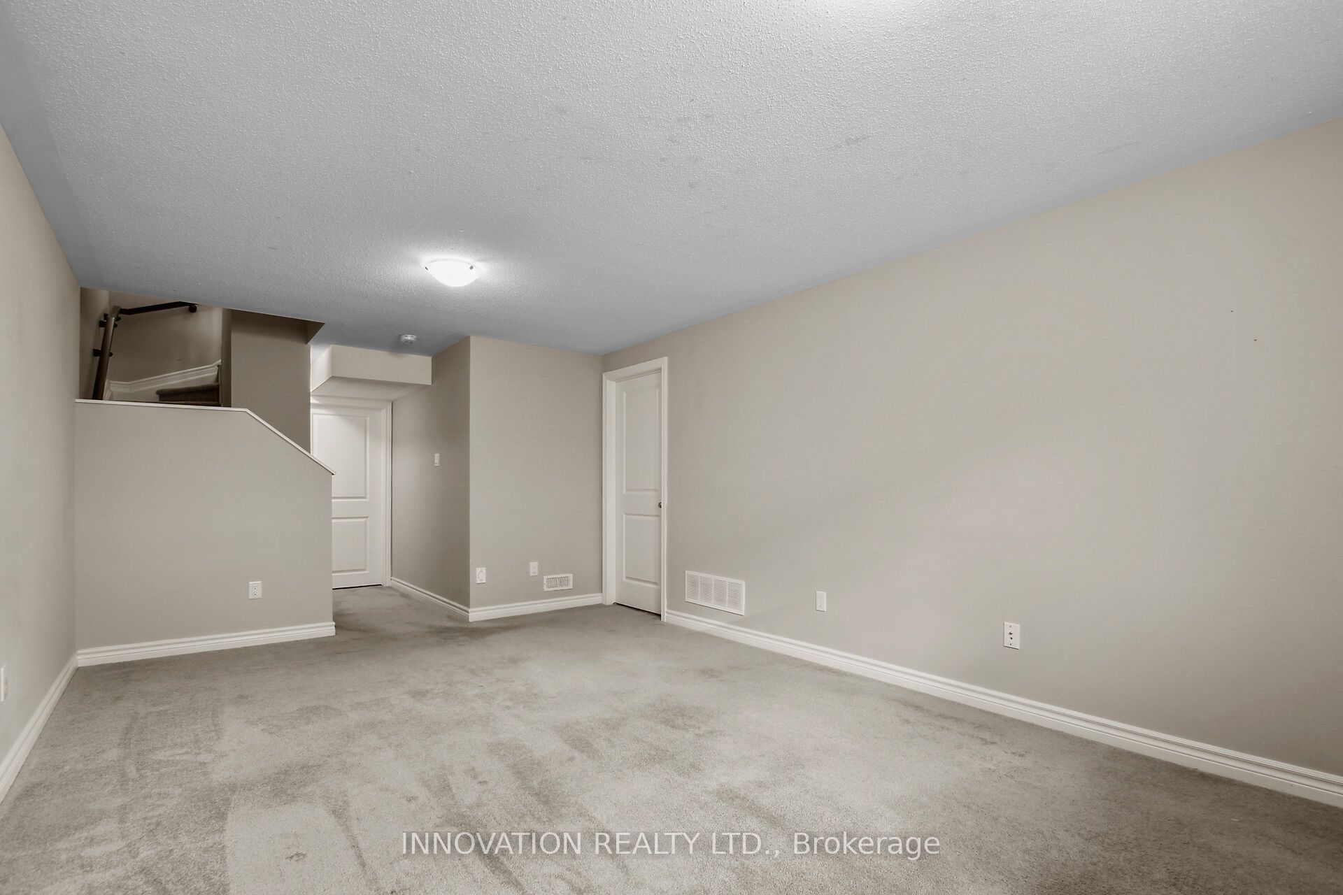 210 Bandelier Way Property Photo 24