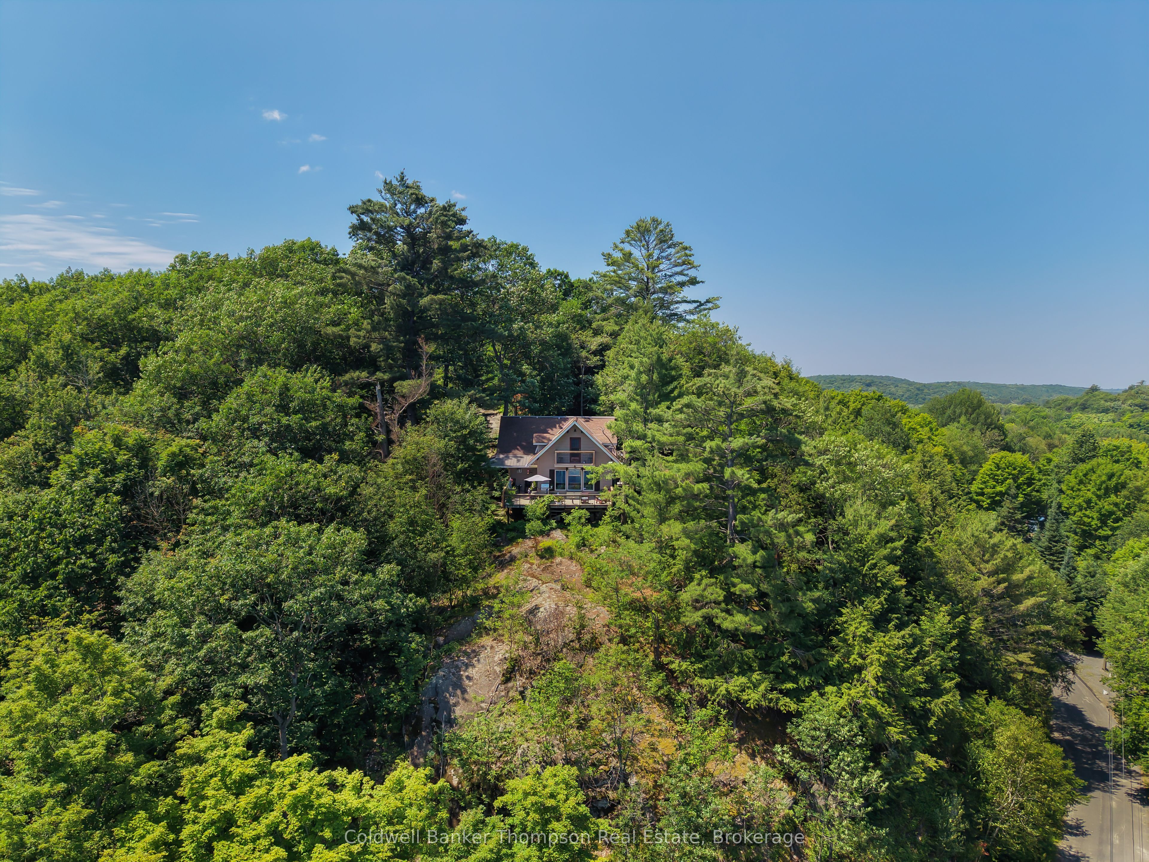 300 South Drive Property Photo 3