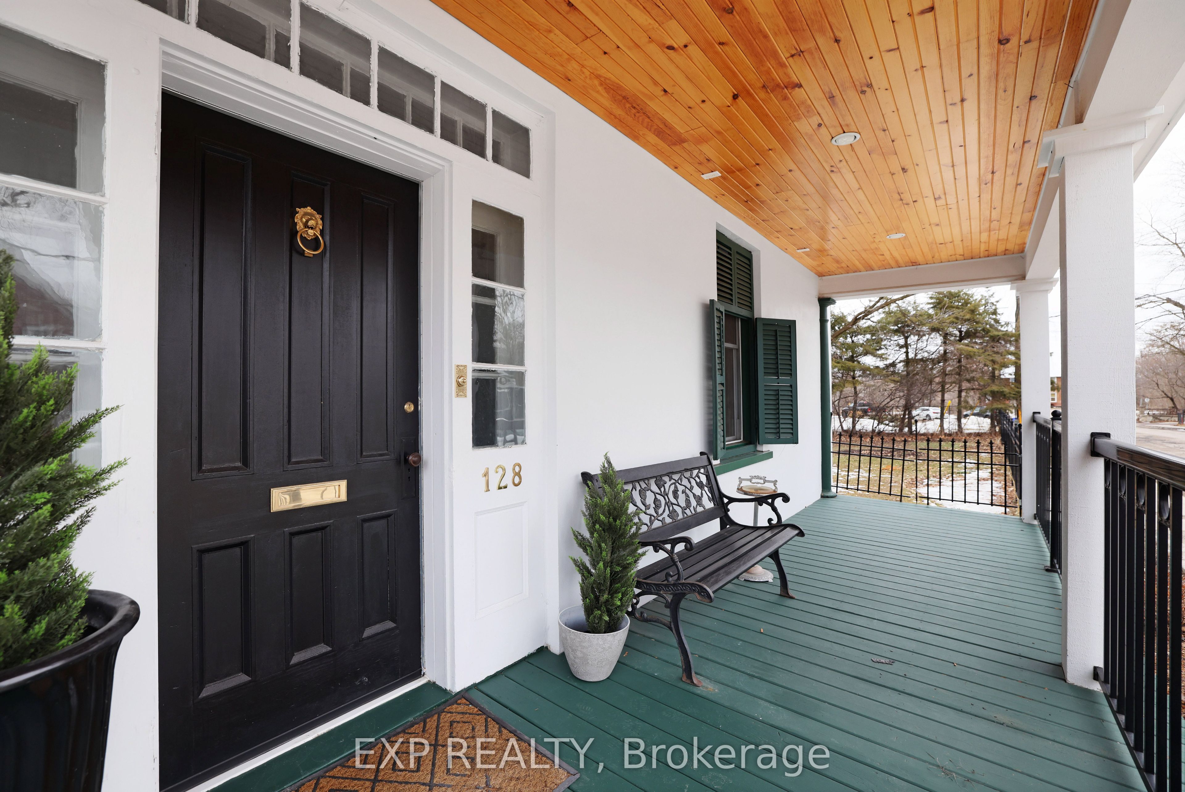 128 Renfrew Avenue E Property Photo 3