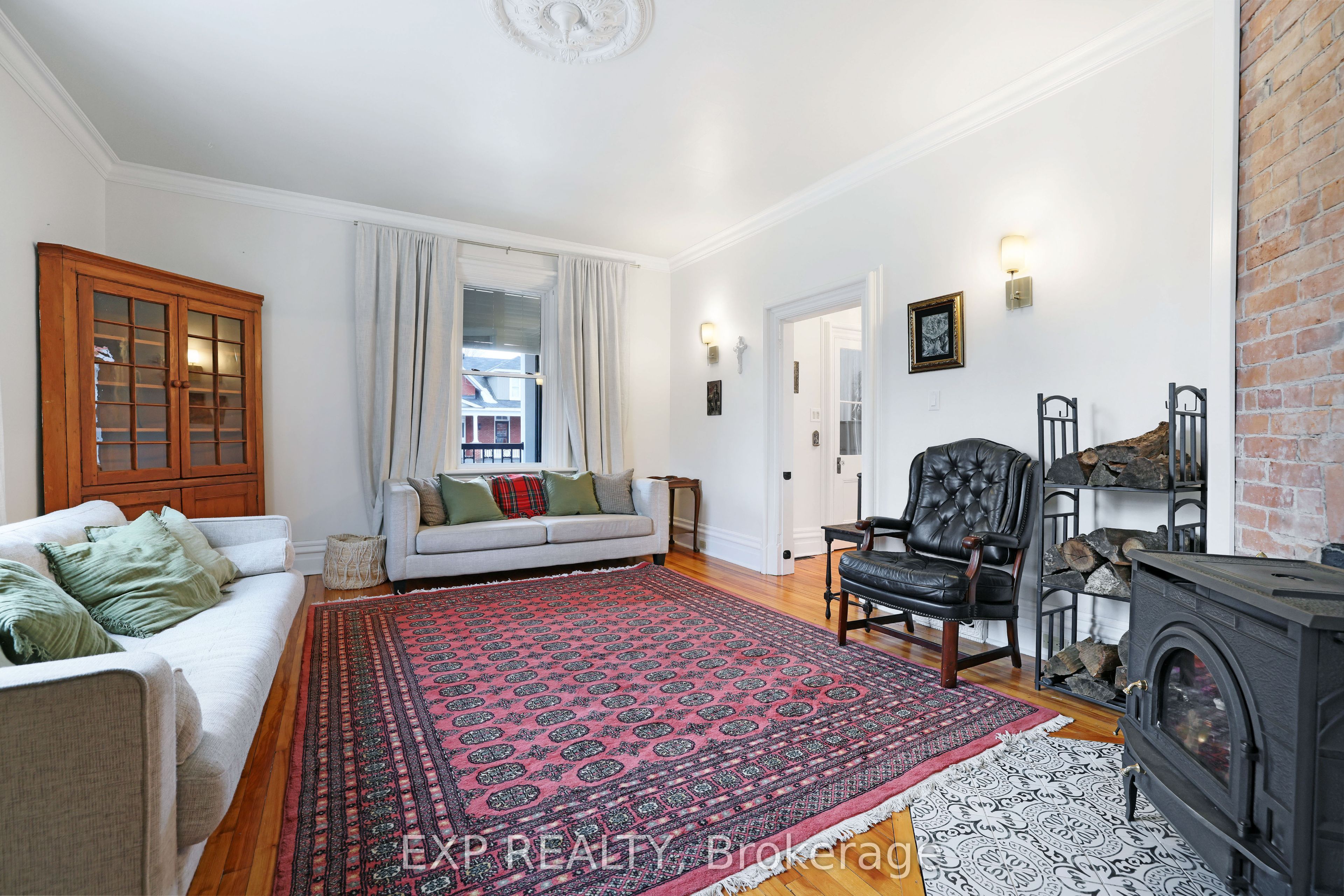 128 Renfrew Avenue E Property Photo 10