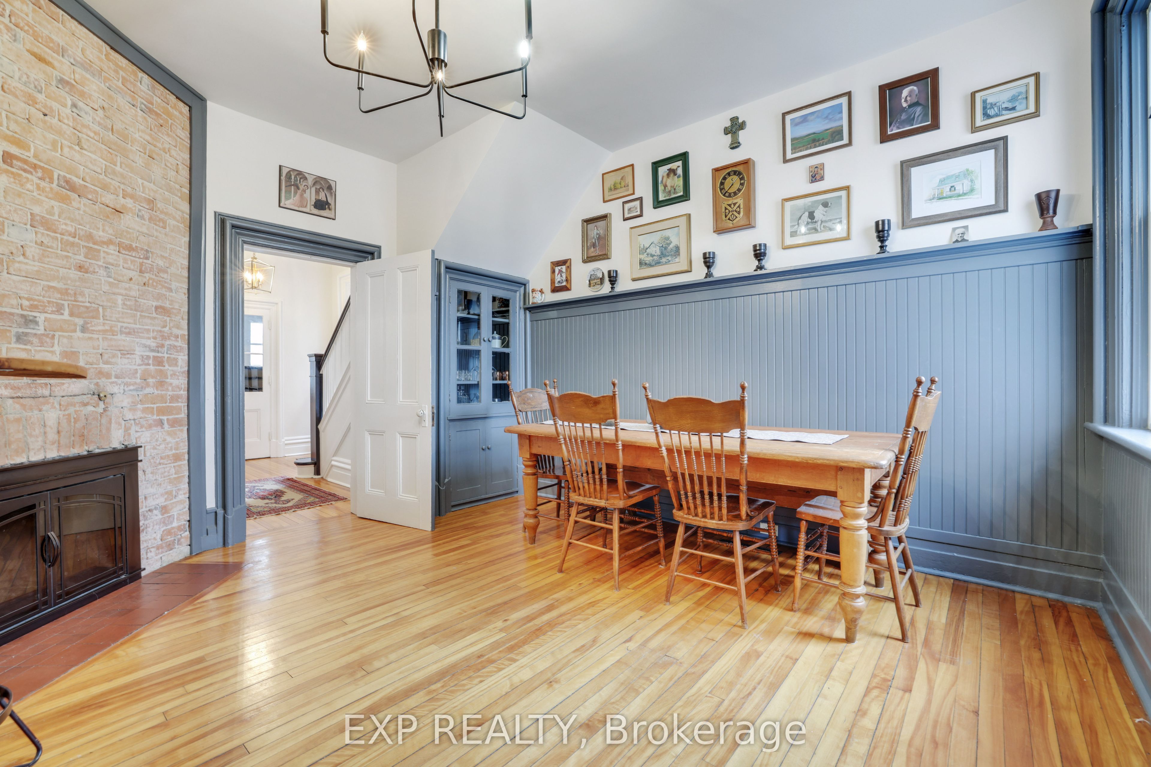 128 Renfrew Avenue E Property Photo 12
