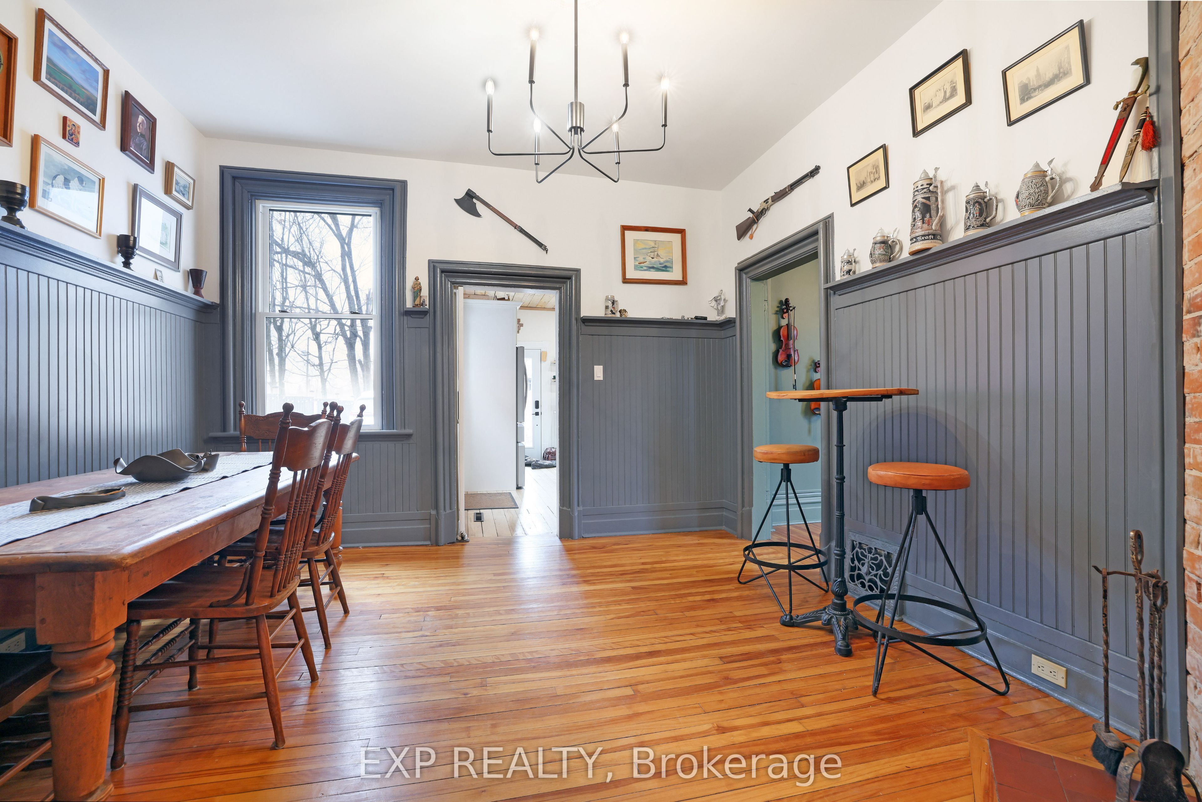 128 Renfrew Avenue E Property Photo 13