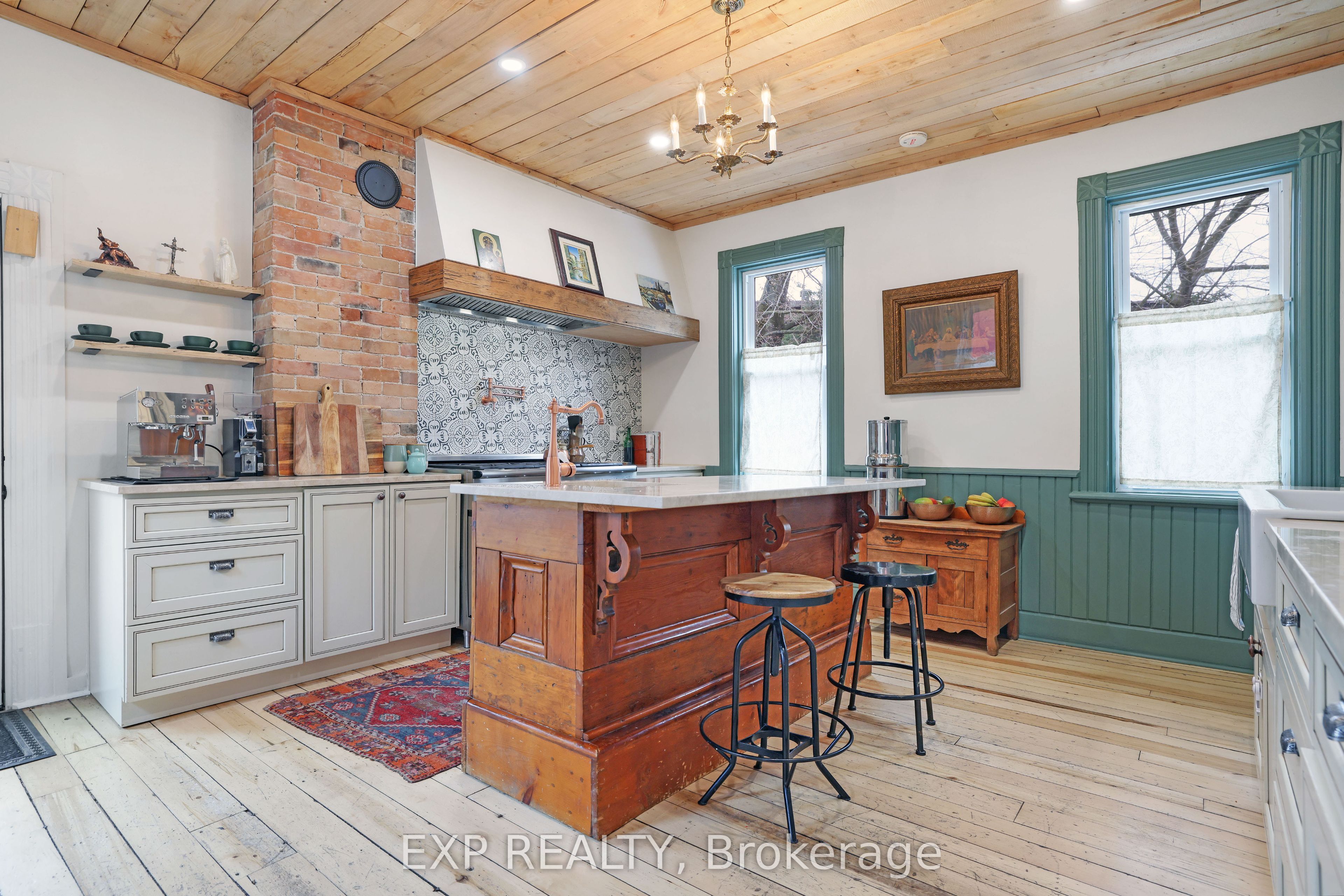 128 Renfrew Avenue E Property Photo 16