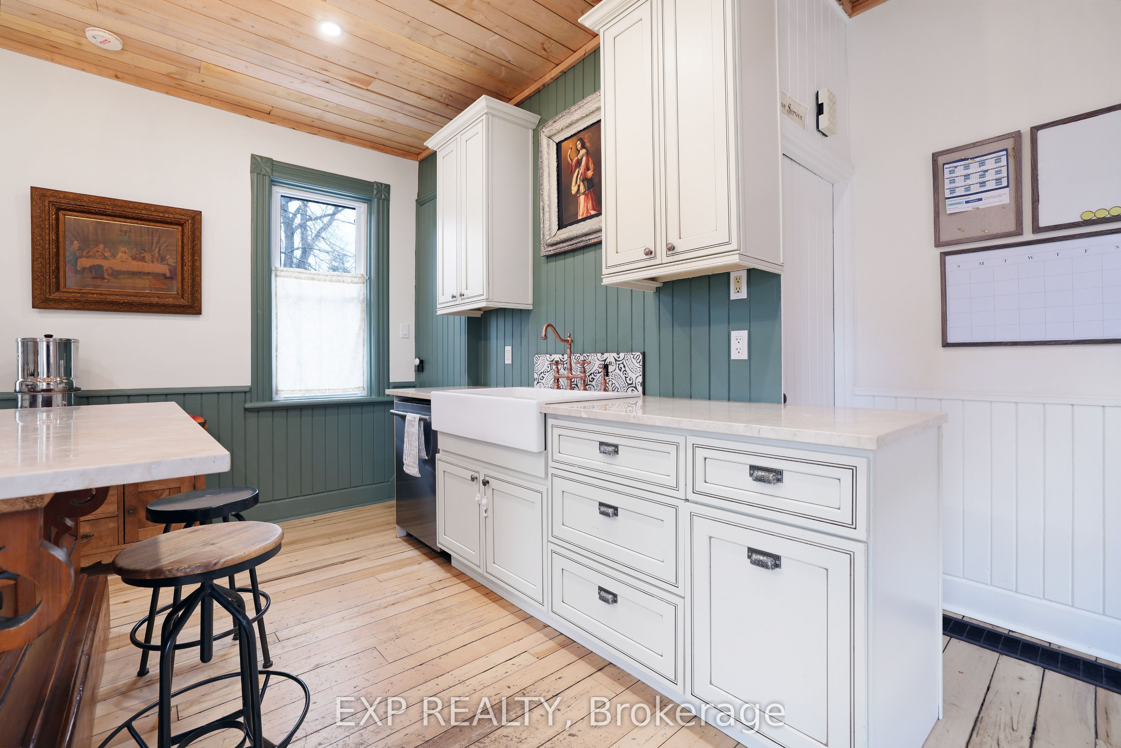 128 Renfrew Avenue E Property Photo 18