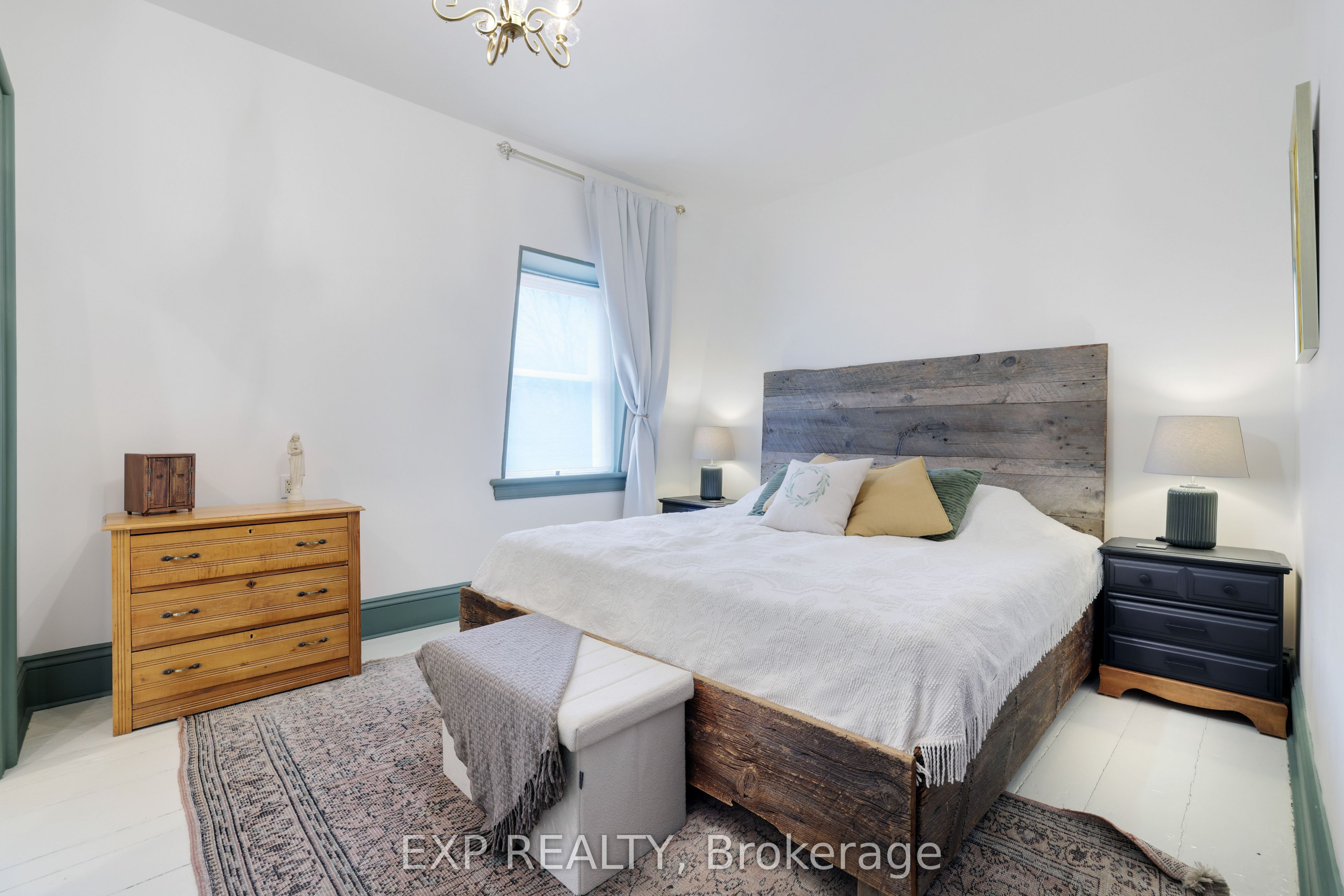 128 Renfrew Avenue E Property Photo 21