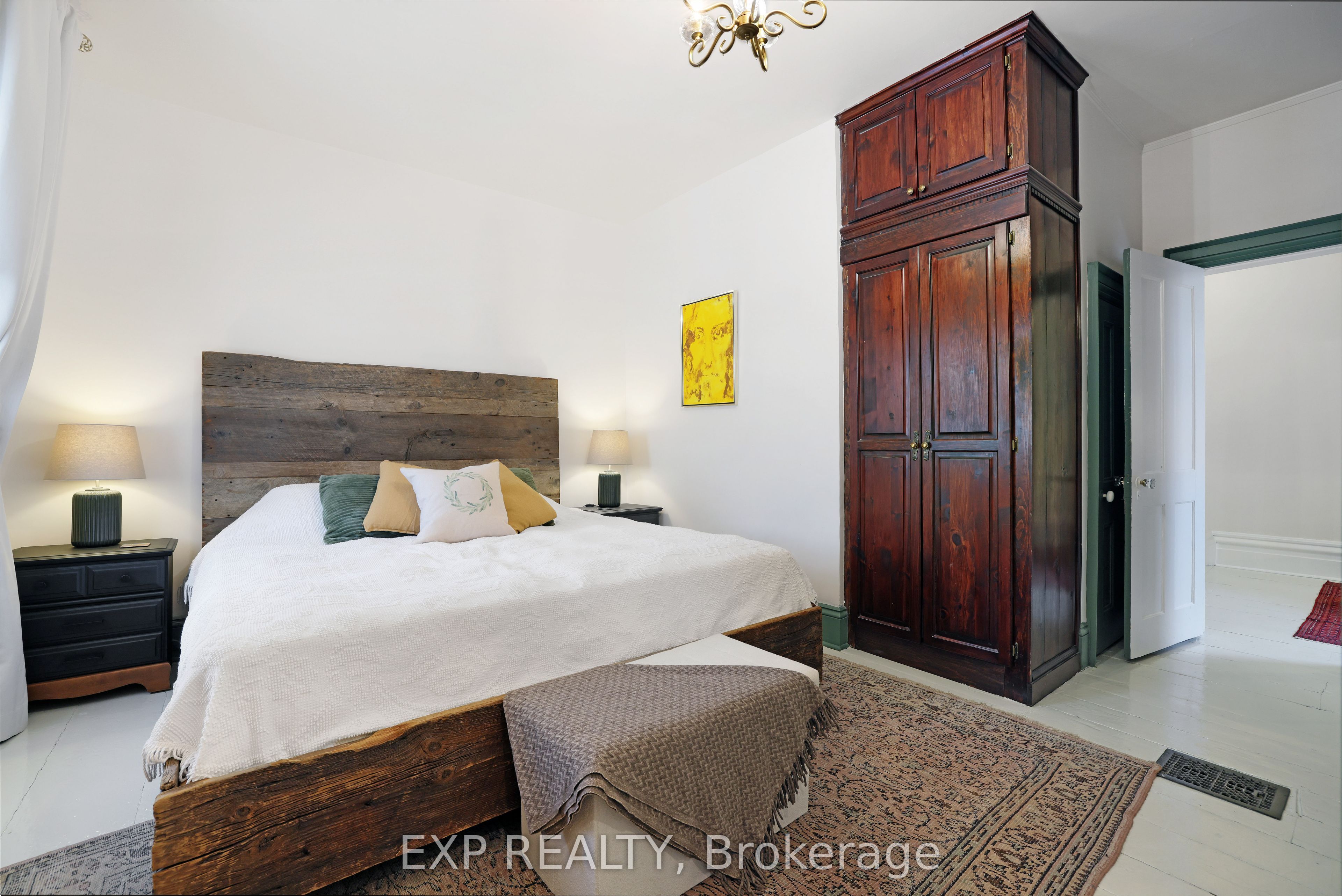 128 Renfrew Avenue E Property Photo 22