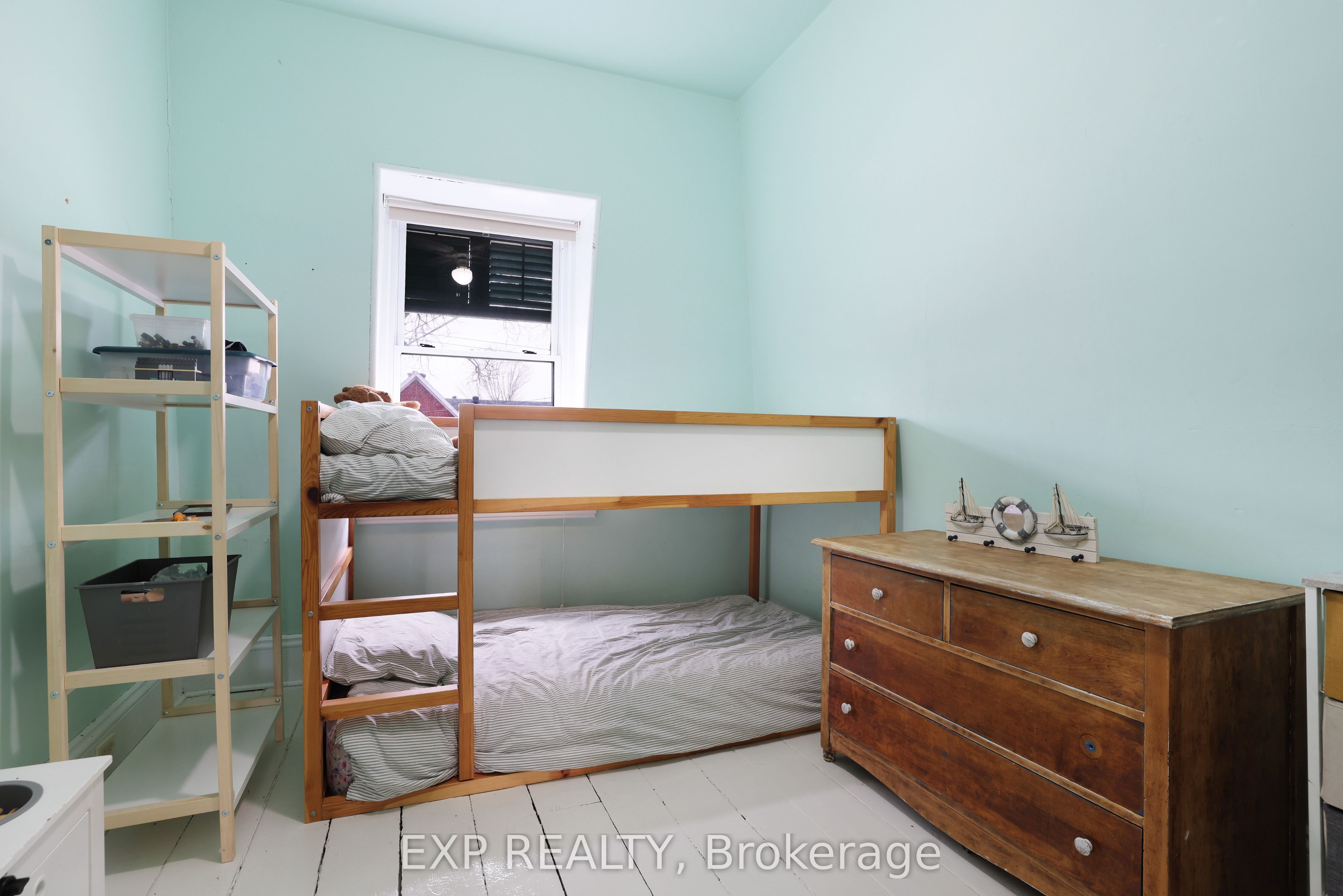 128 Renfrew Avenue E Property Photo 24