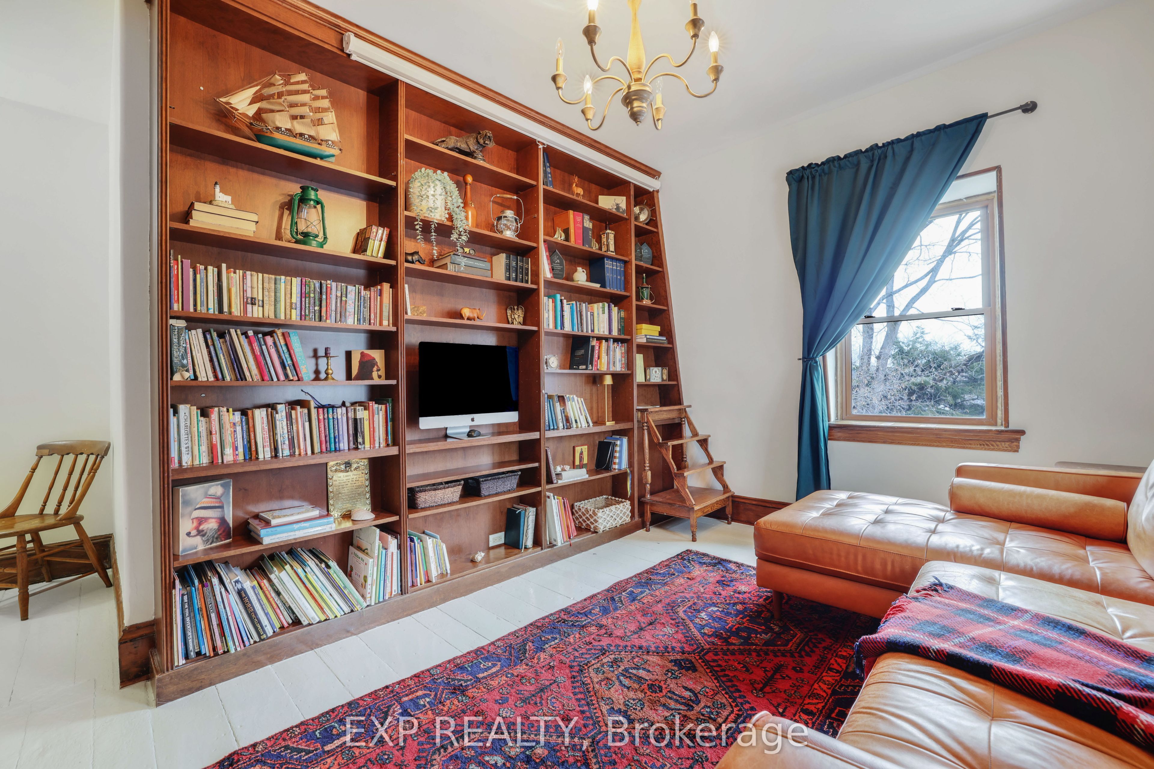 128 Renfrew Avenue E Property Photo 25