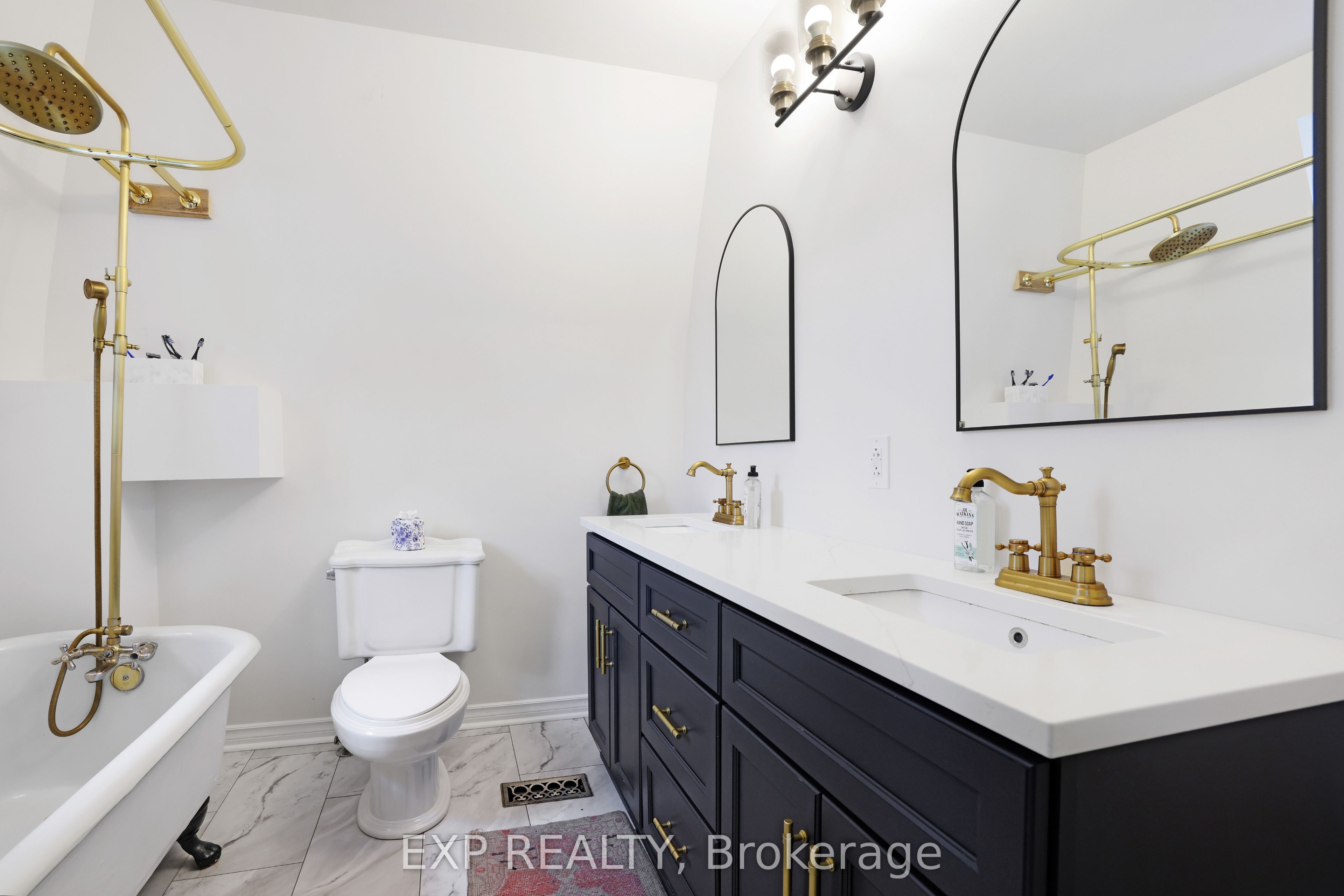 128 Renfrew Avenue E Property Photo 27