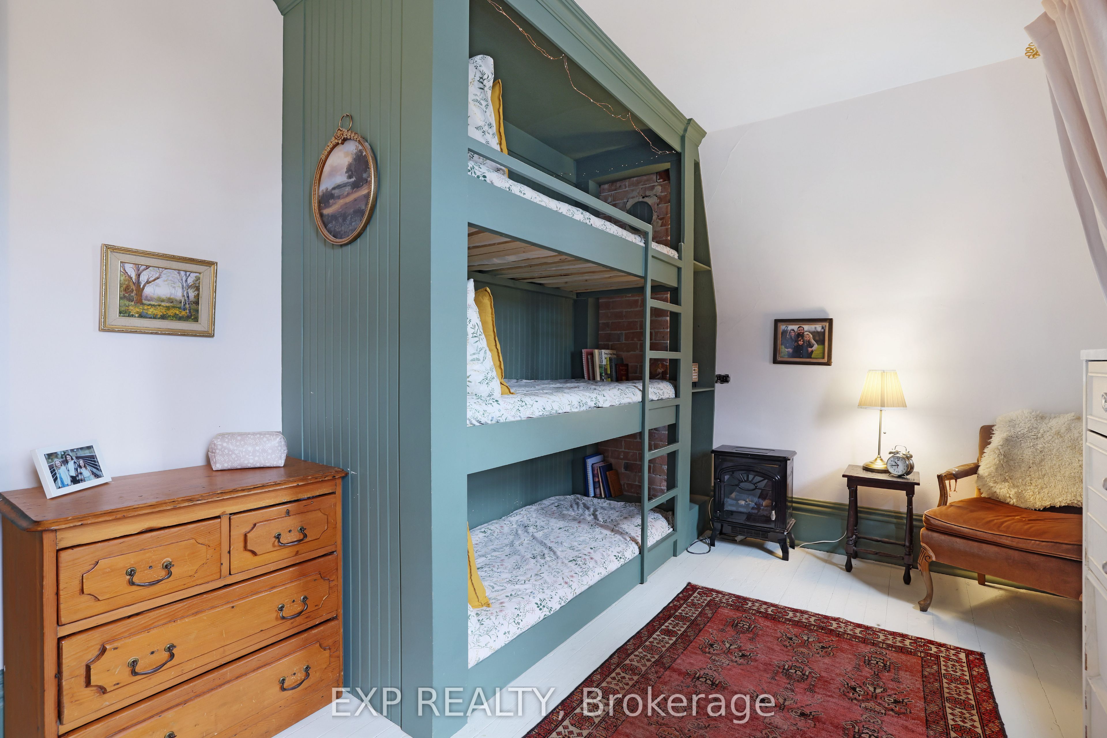 128 Renfrew Avenue E Property Photo 29