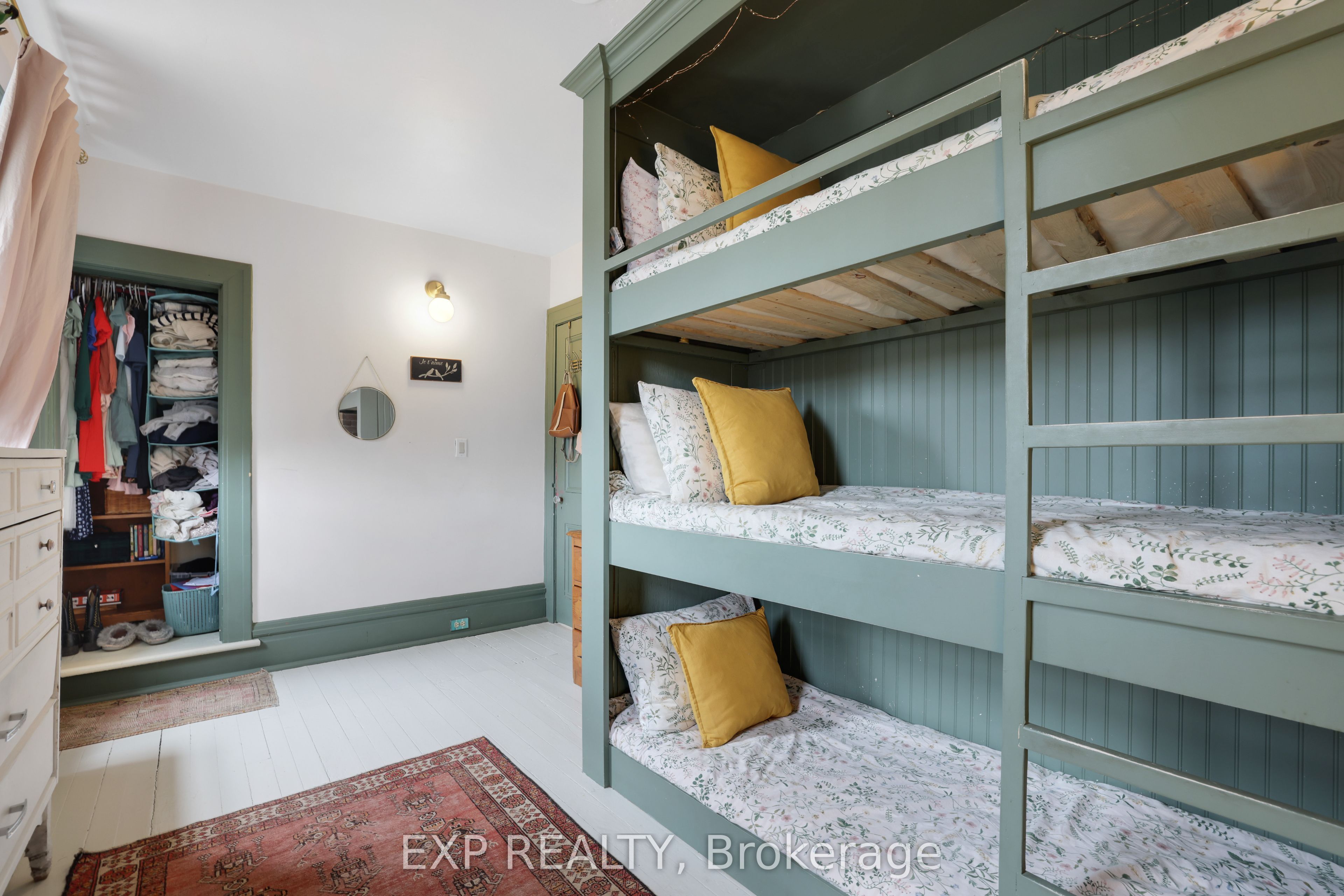128 Renfrew Avenue E Property Photo 30