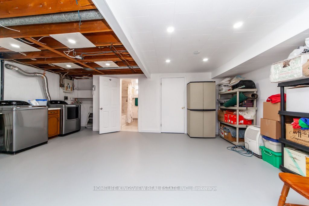 37 Allan Drive Property Photo 29