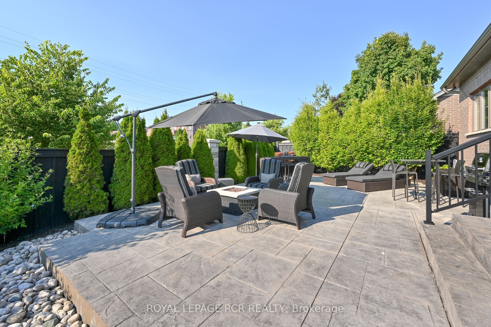 19 Dover Lane Property Photo 24