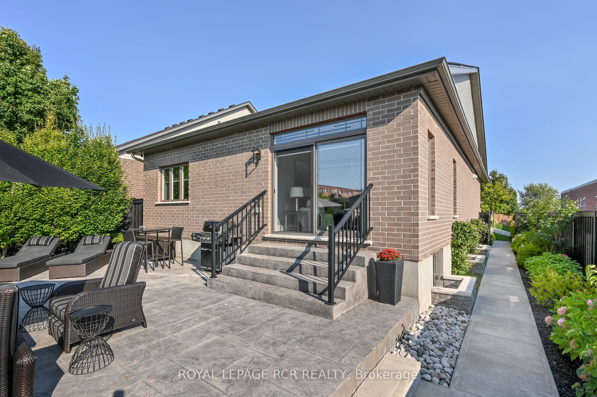 19 Dover Lane Property Photo 27