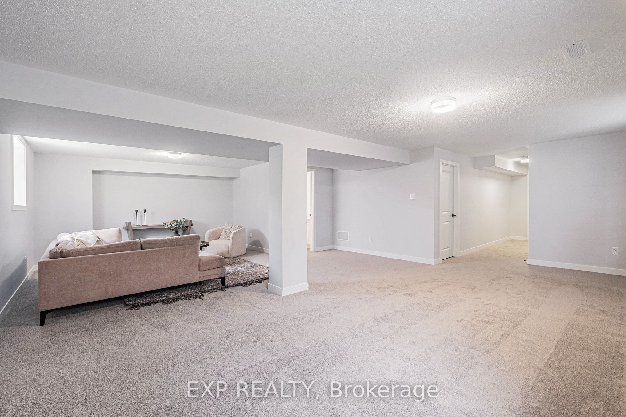 617 Bronze Copper Crescent Property Photo 12