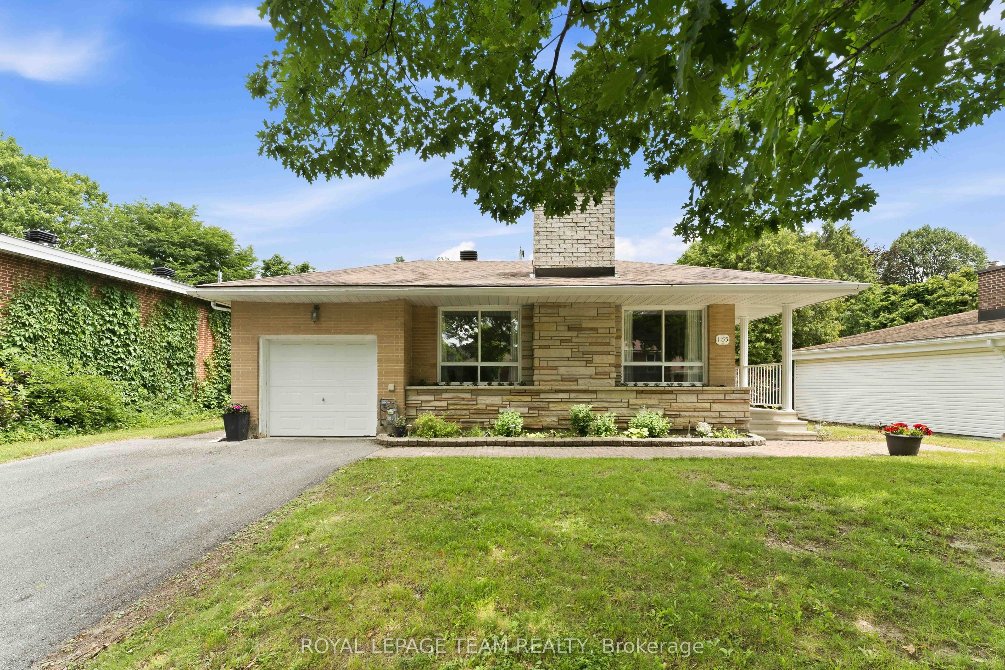 1155 Agincourt Road Property Photo 1