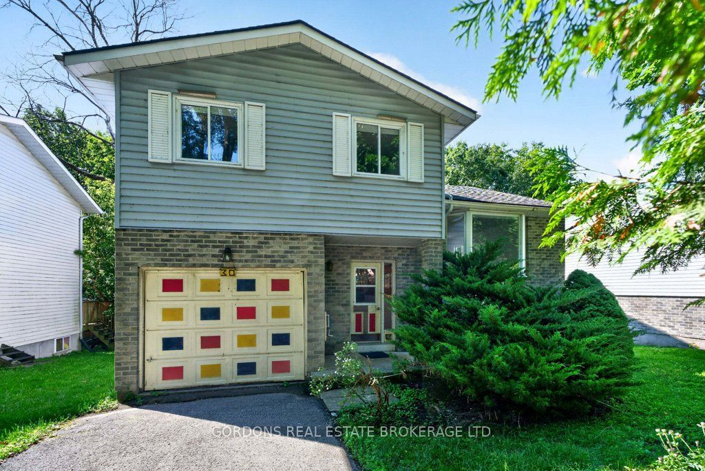 30 Limeridge Drive Property Photo 2