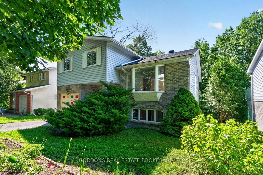 30 Limeridge Drive Property Photo 3