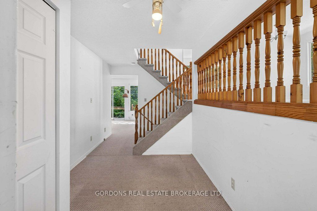 30 Limeridge Drive Property Photo 6