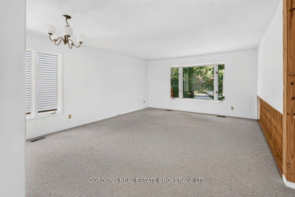 30 Limeridge Drive Property Photo 14