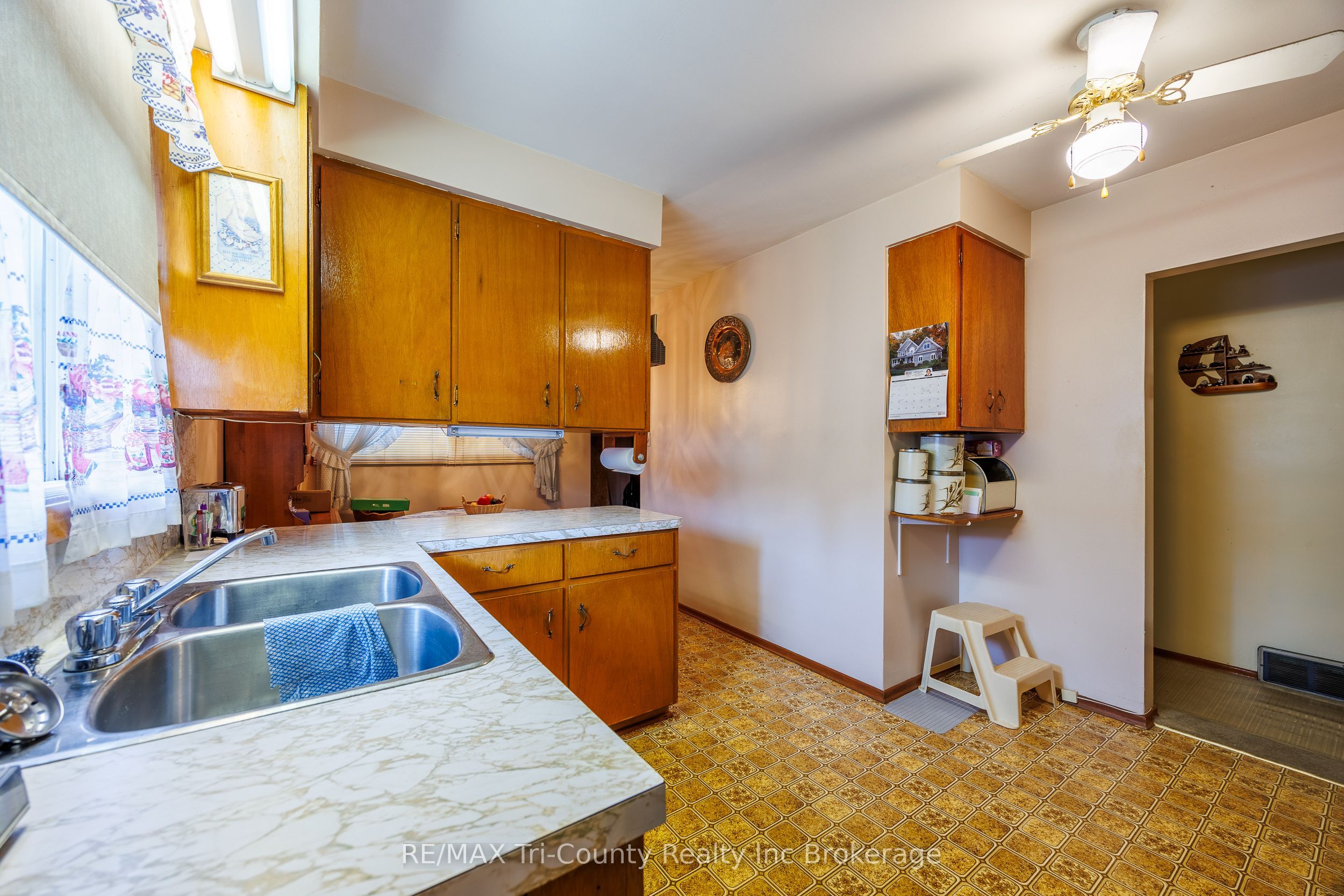 1393 Thorman Drive Property Photo 6