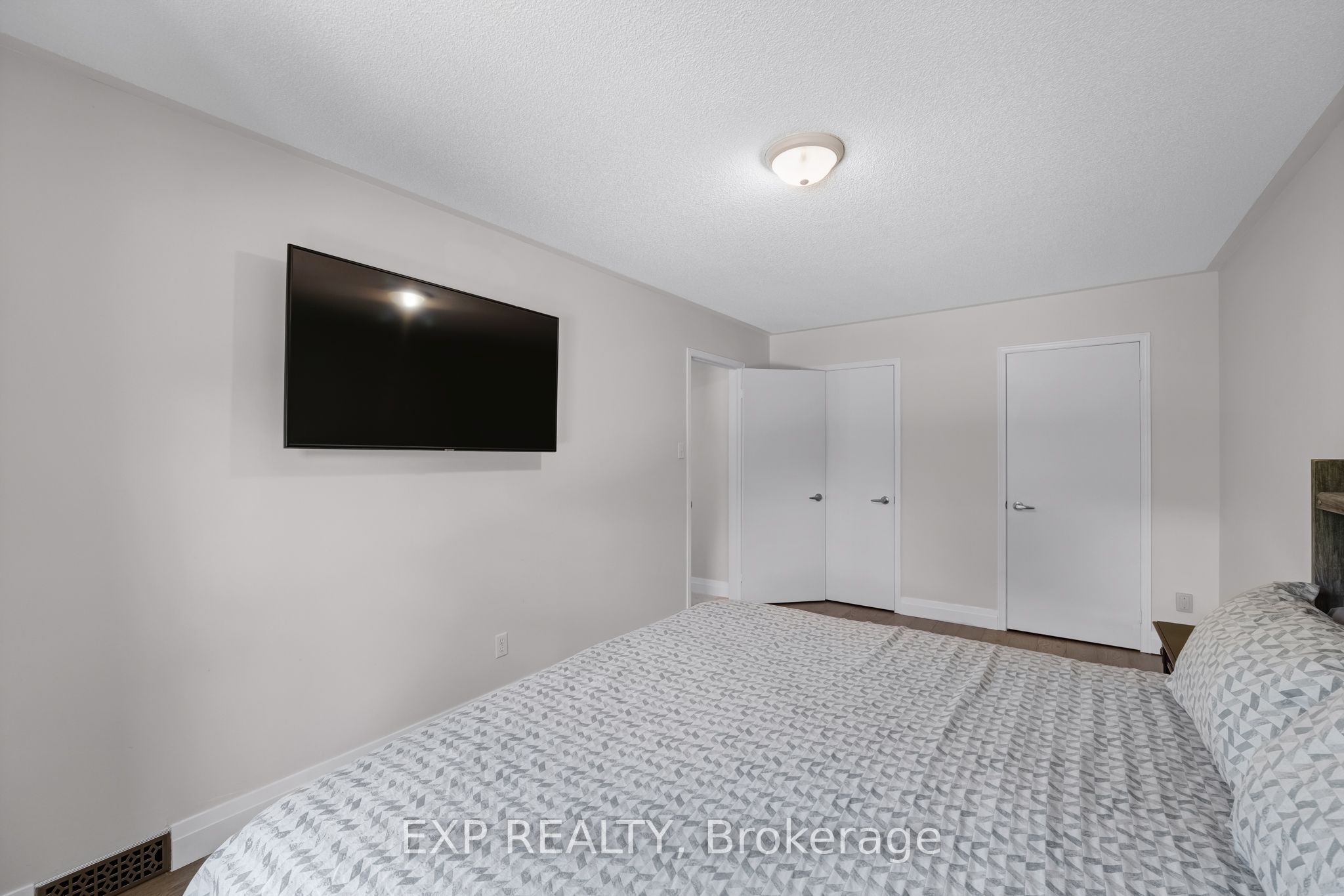 14 Russell Hill Road Property Photo 20