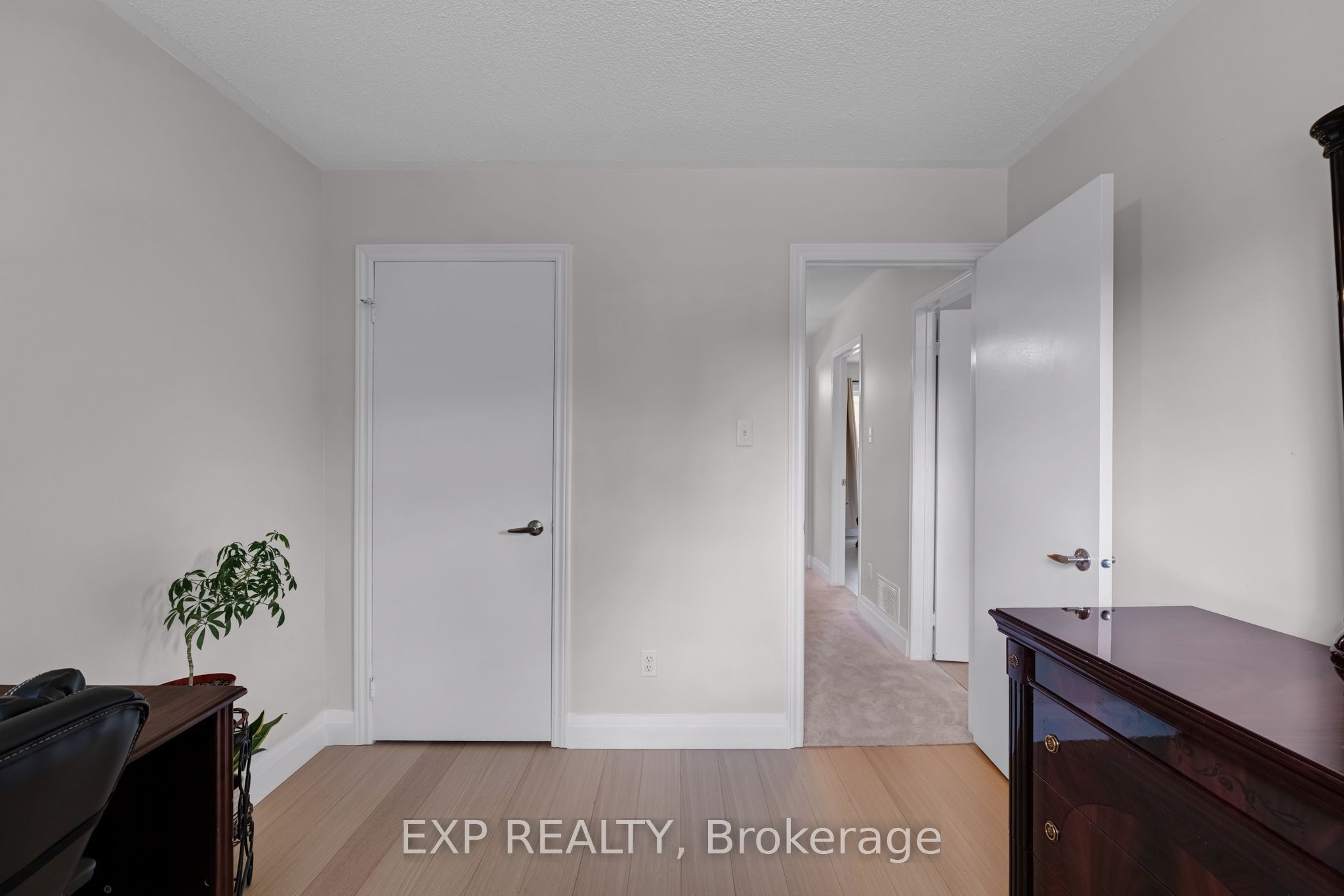14 Russell Hill Road Property Photo 28