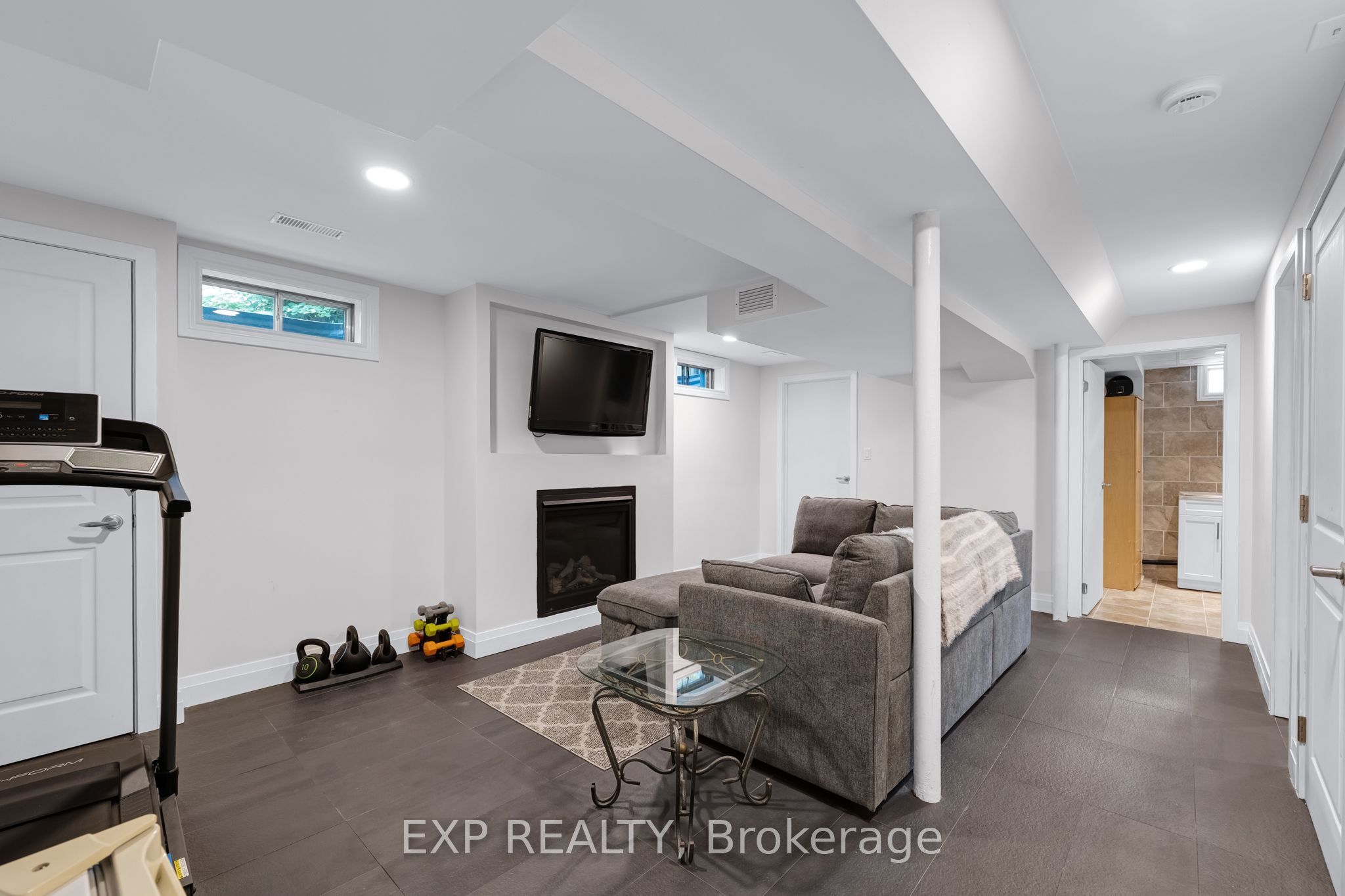 14 Russell Hill Road Property Photo 32