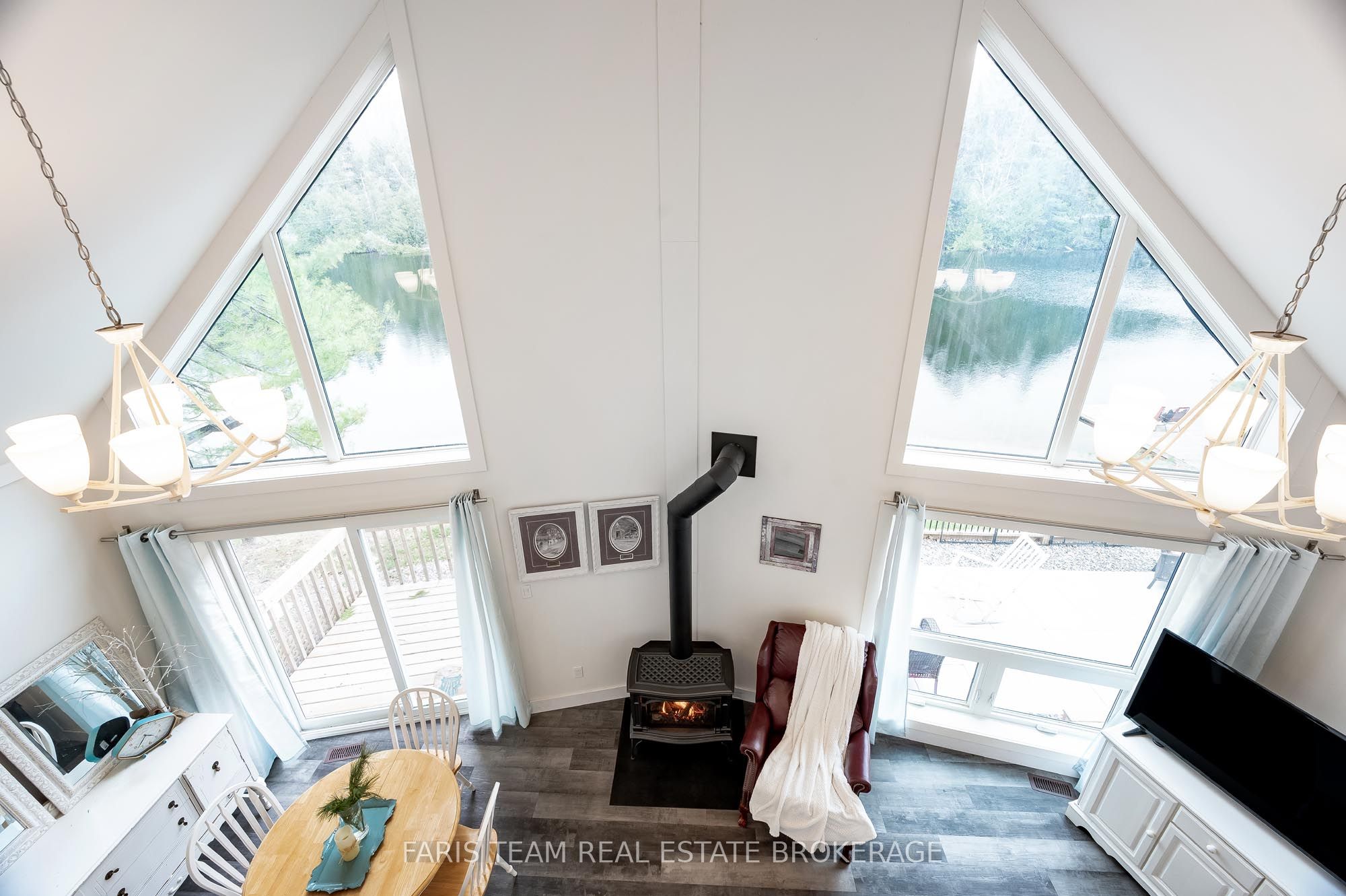 1036 Beverley Lane Property Photo 18