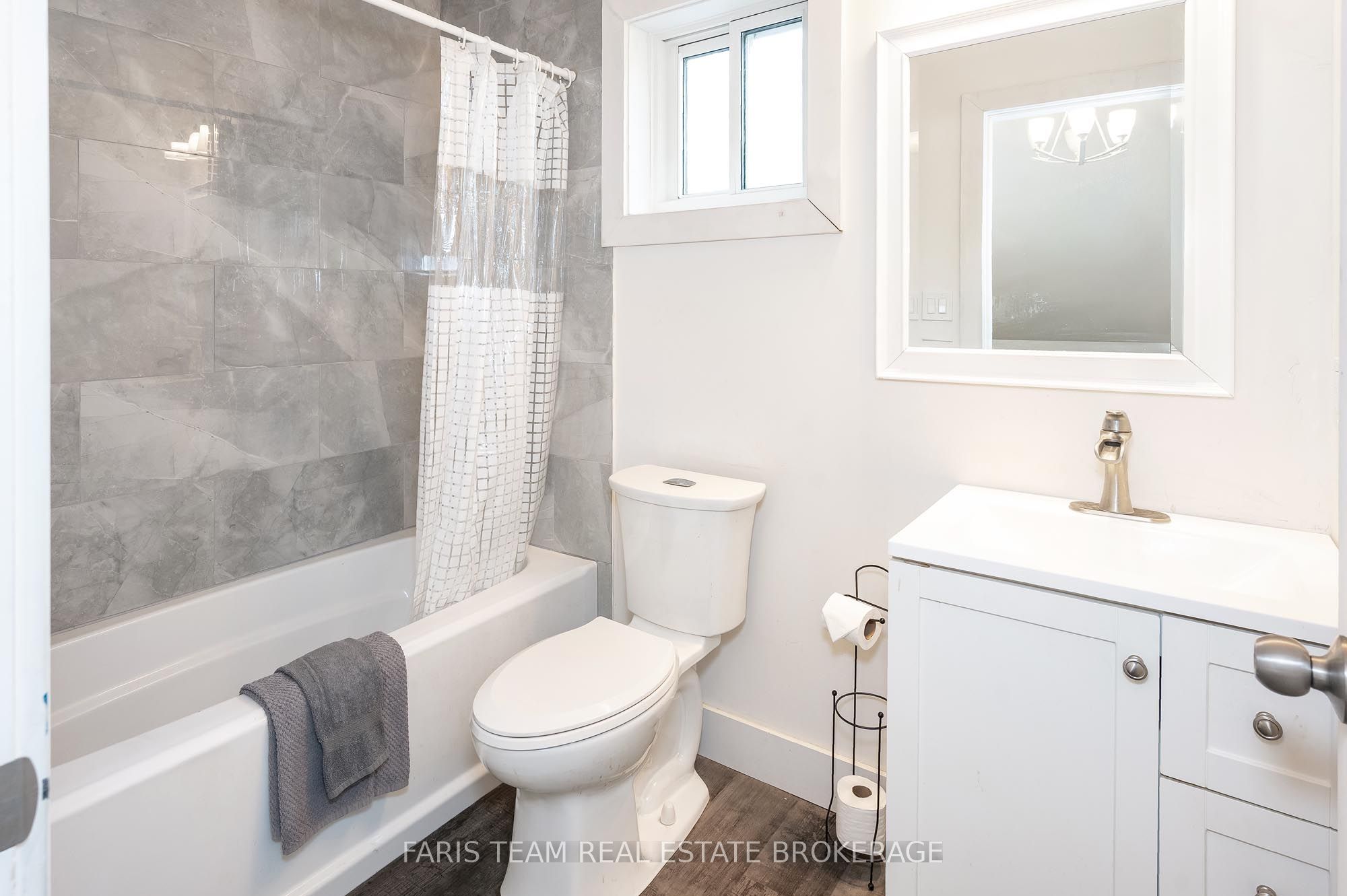 1036 Beverley Lane Property Photo 24
