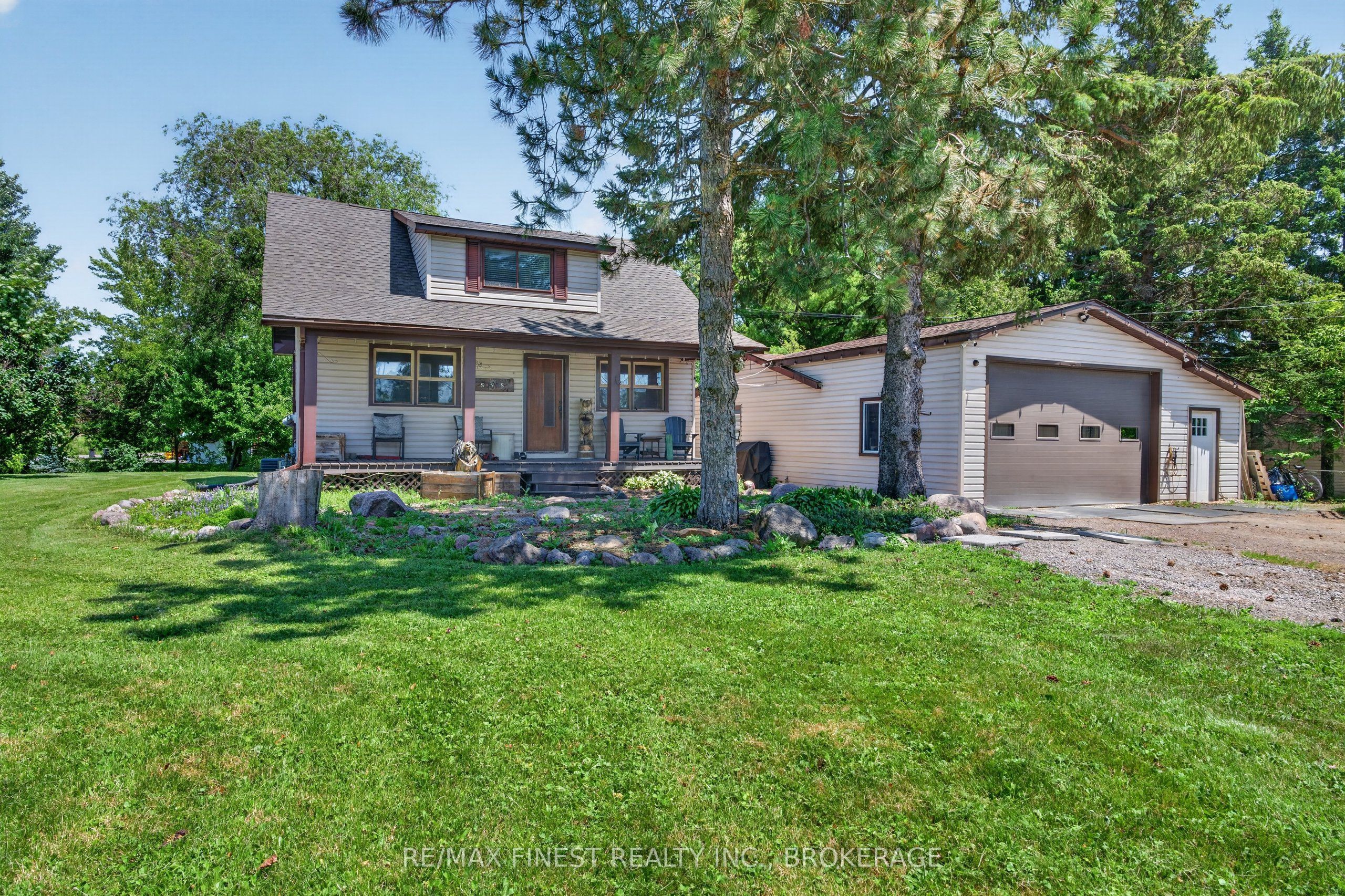 2270 Mcivor Road Property Photo 2