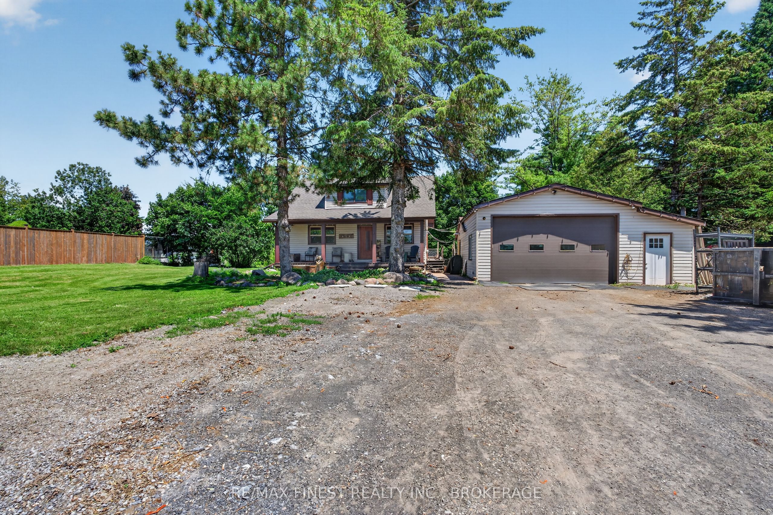 2270 Mcivor Road Property Photo 3