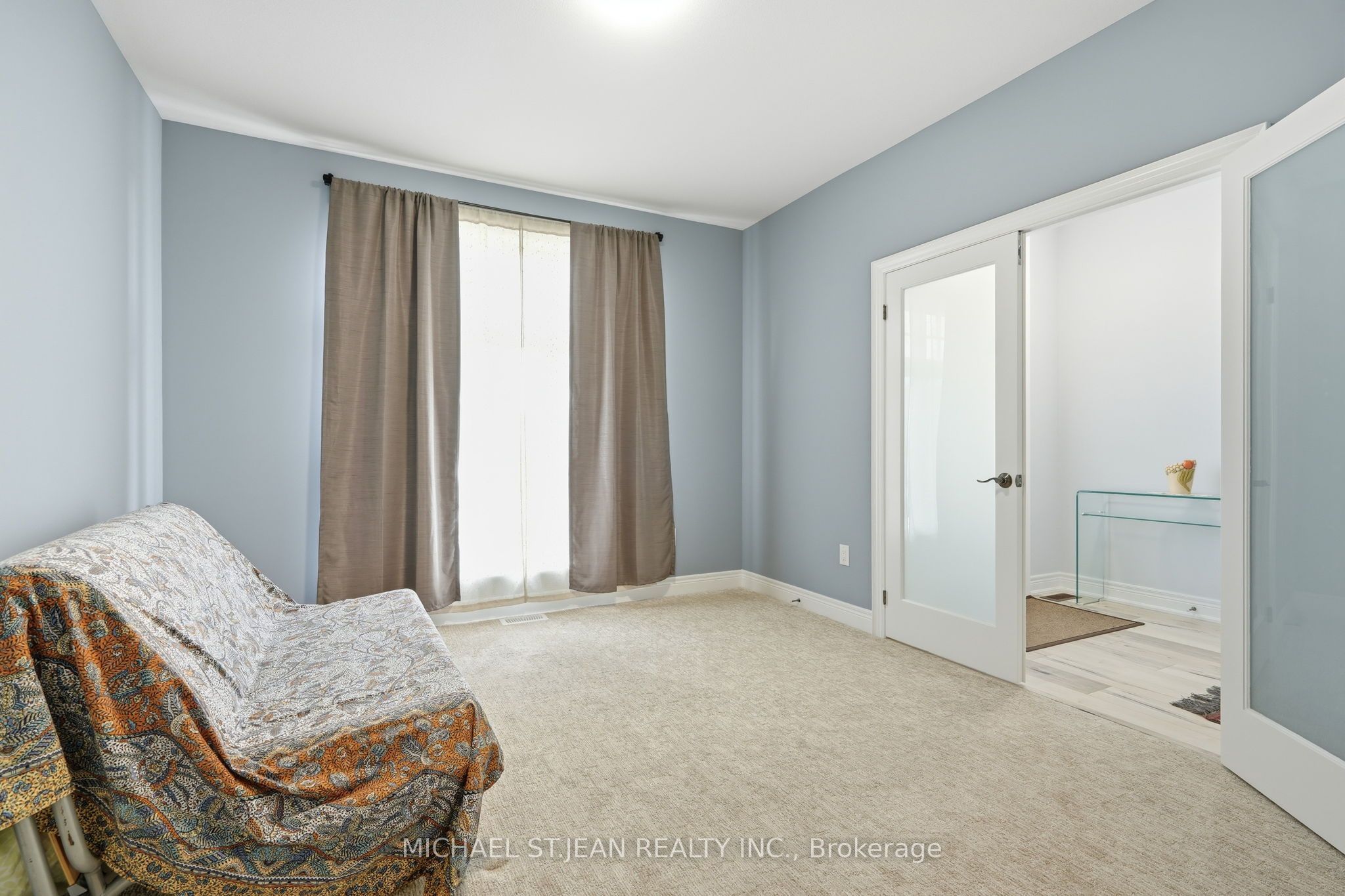 35 Butlers Drive N Property Photo 6
