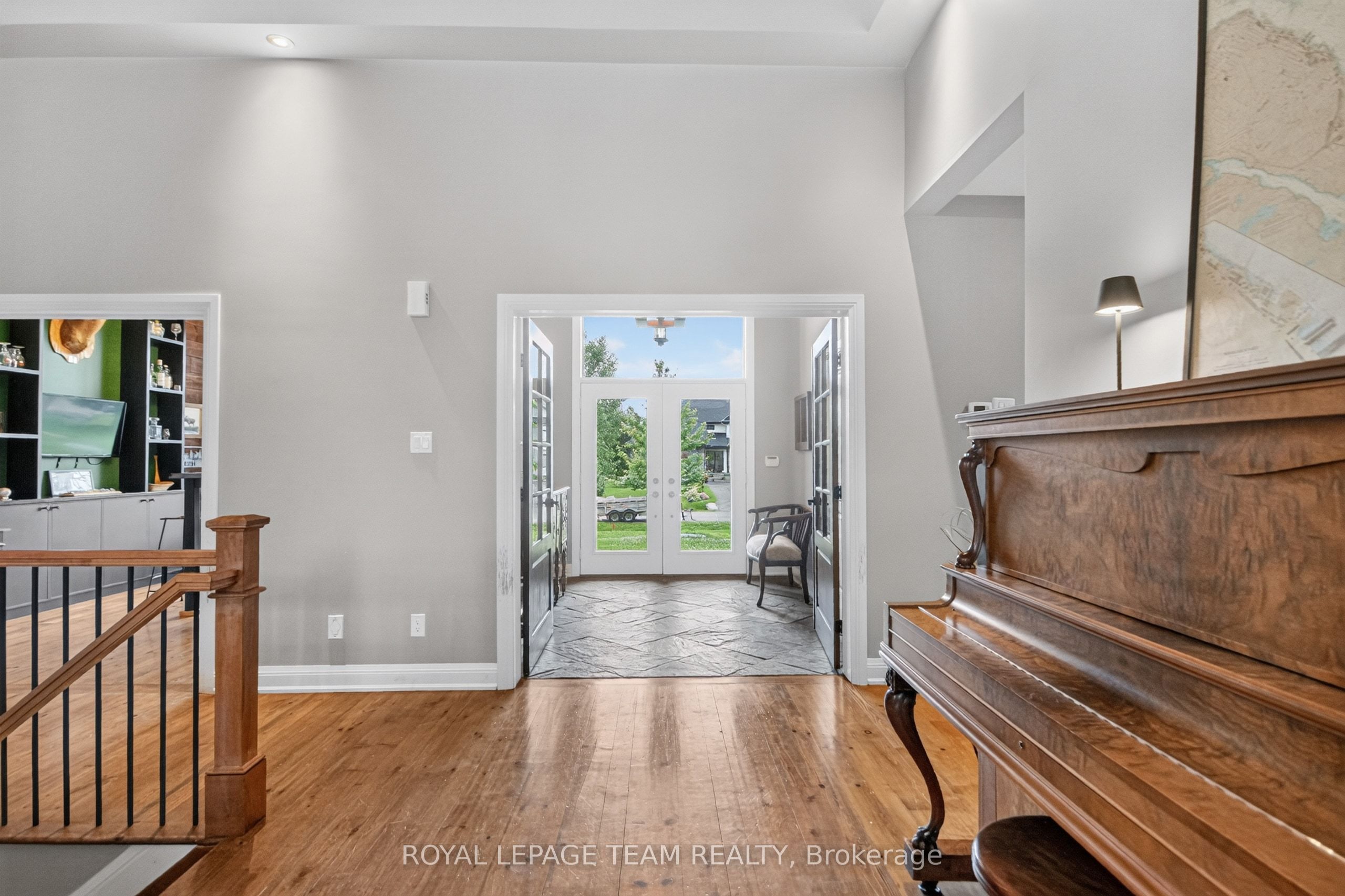 1801 Cedarlakes Way Property Photo 4