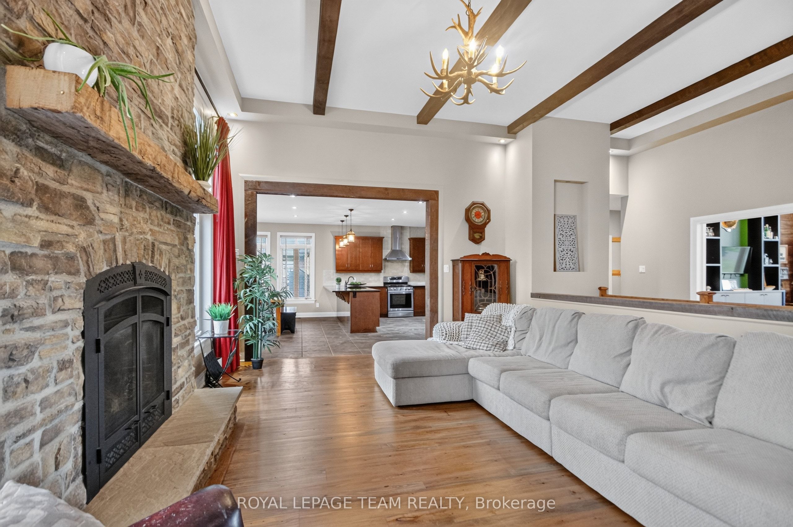 1801 Cedarlakes Way Property Photo 6