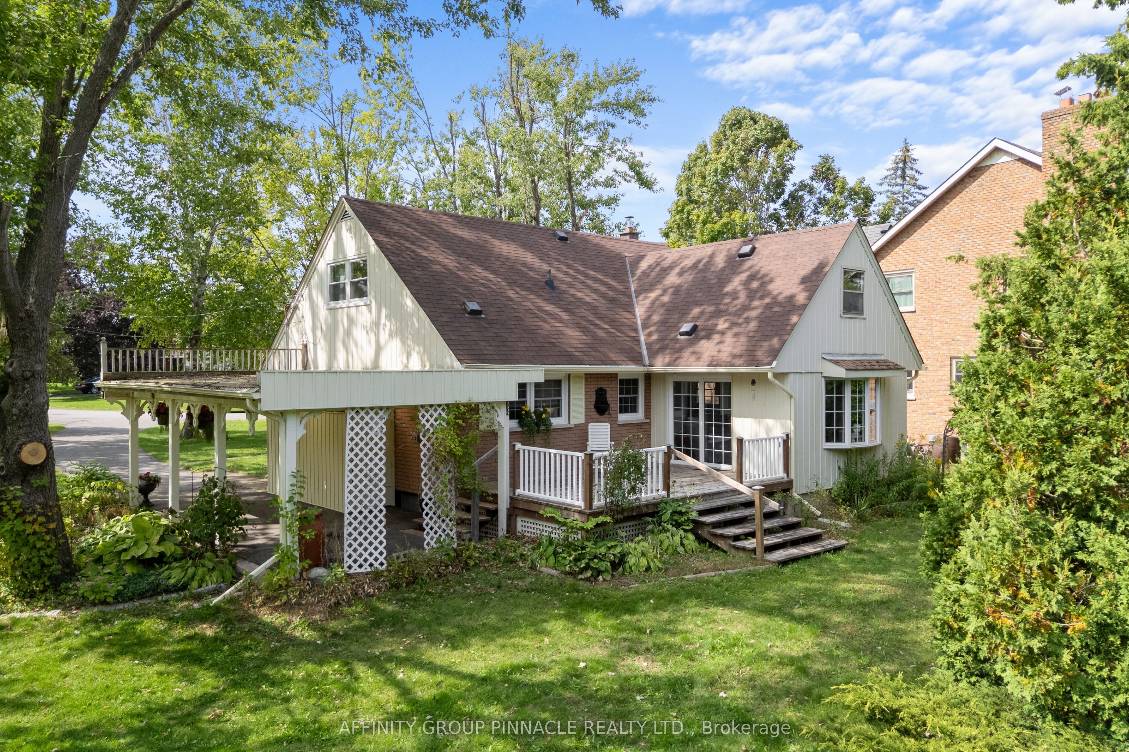 17 Richard Avenue Property Photo 3