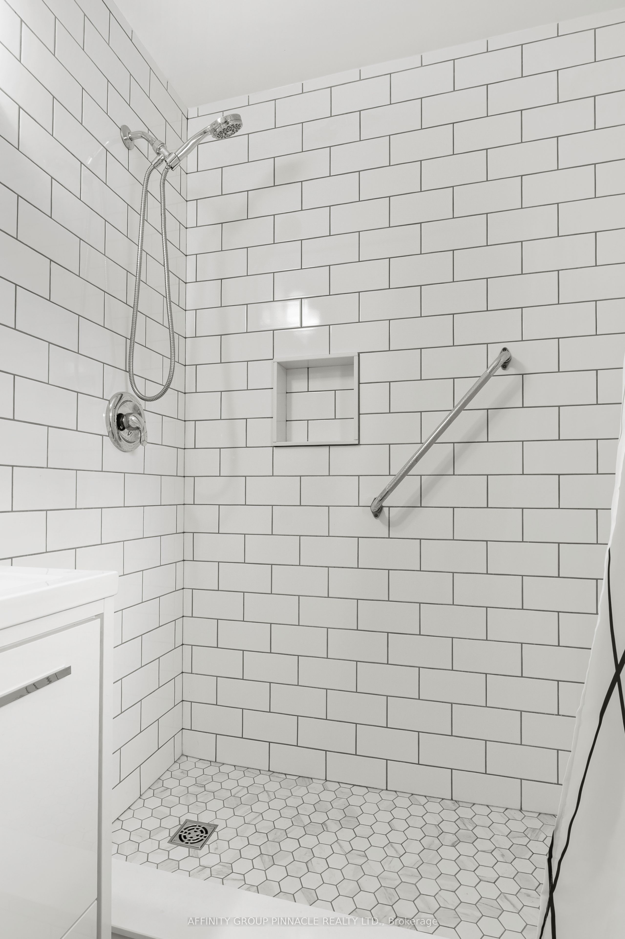 17 Richard Avenue Property Photo 16