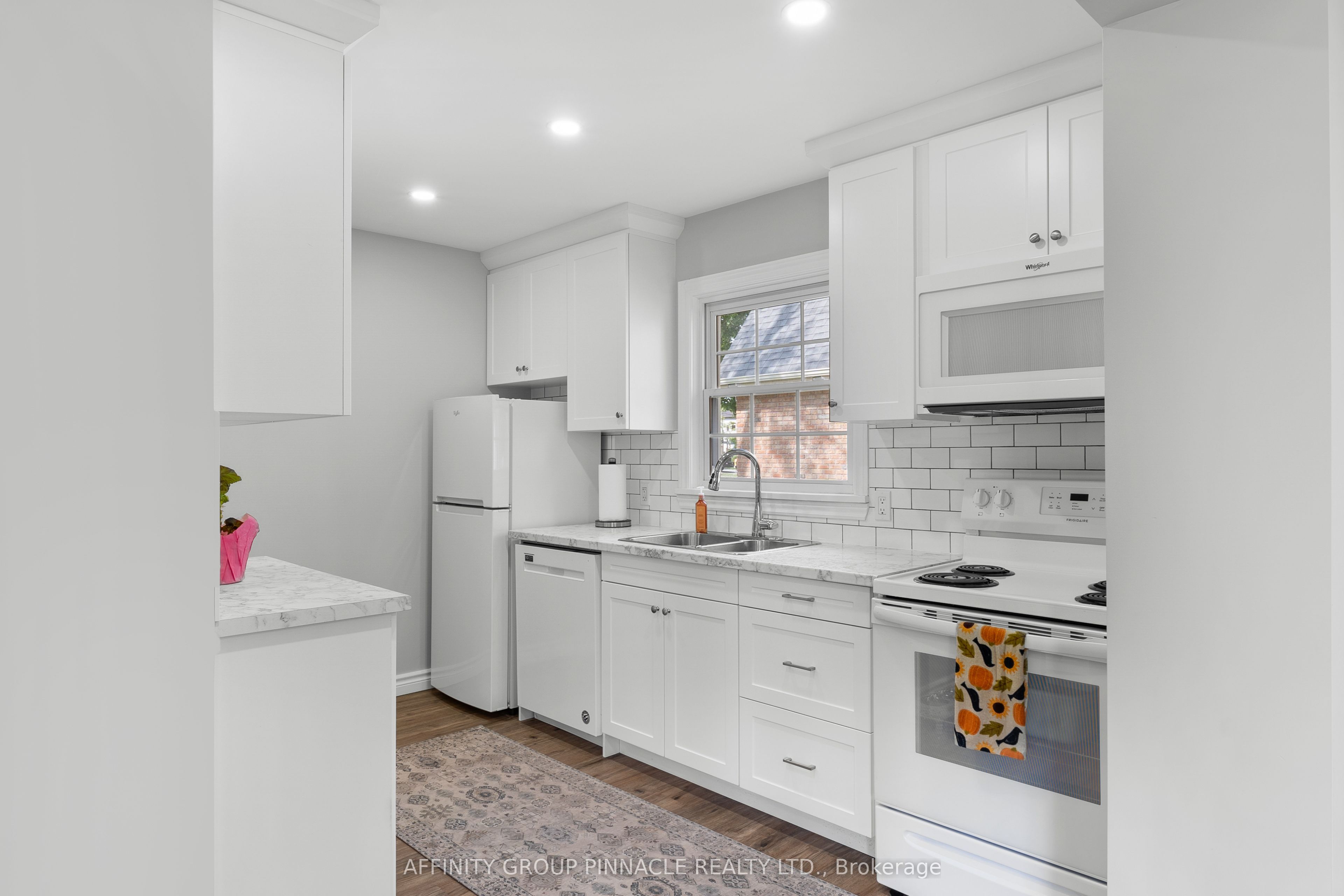 17 Richard Avenue Property Photo 20