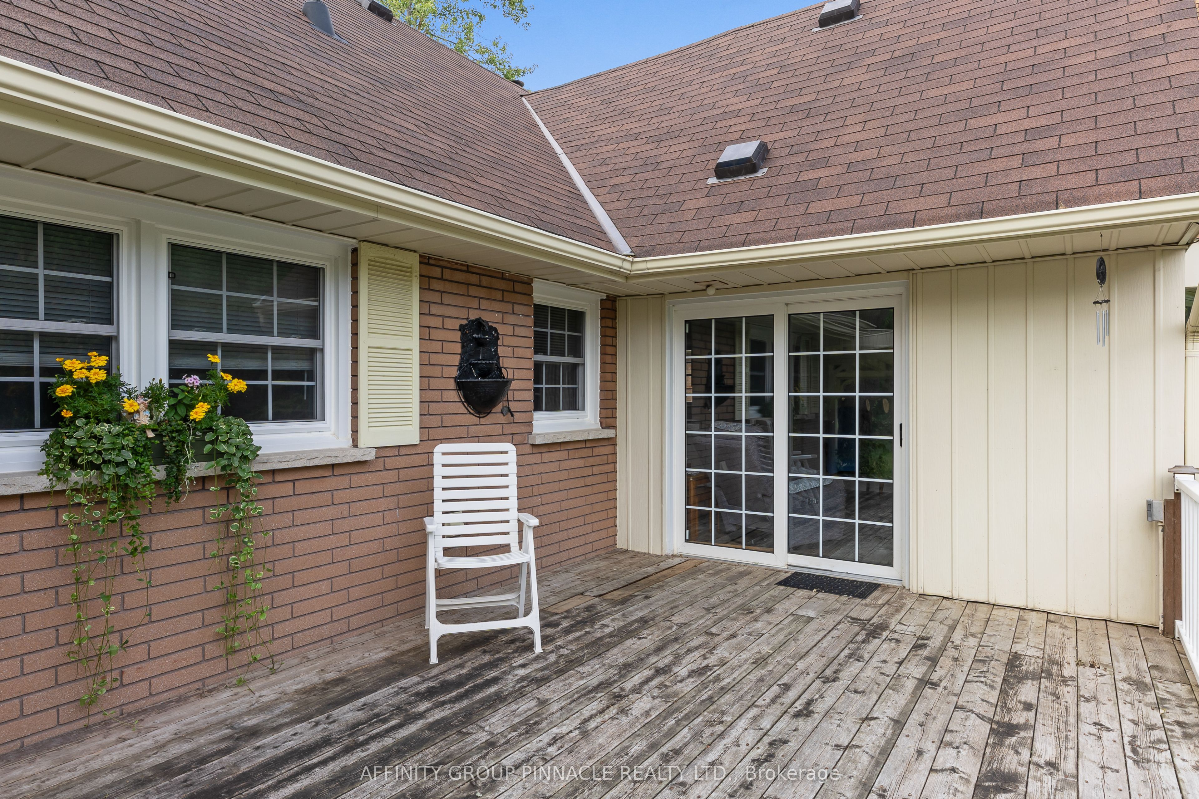 17 Richard Avenue Property Photo 32