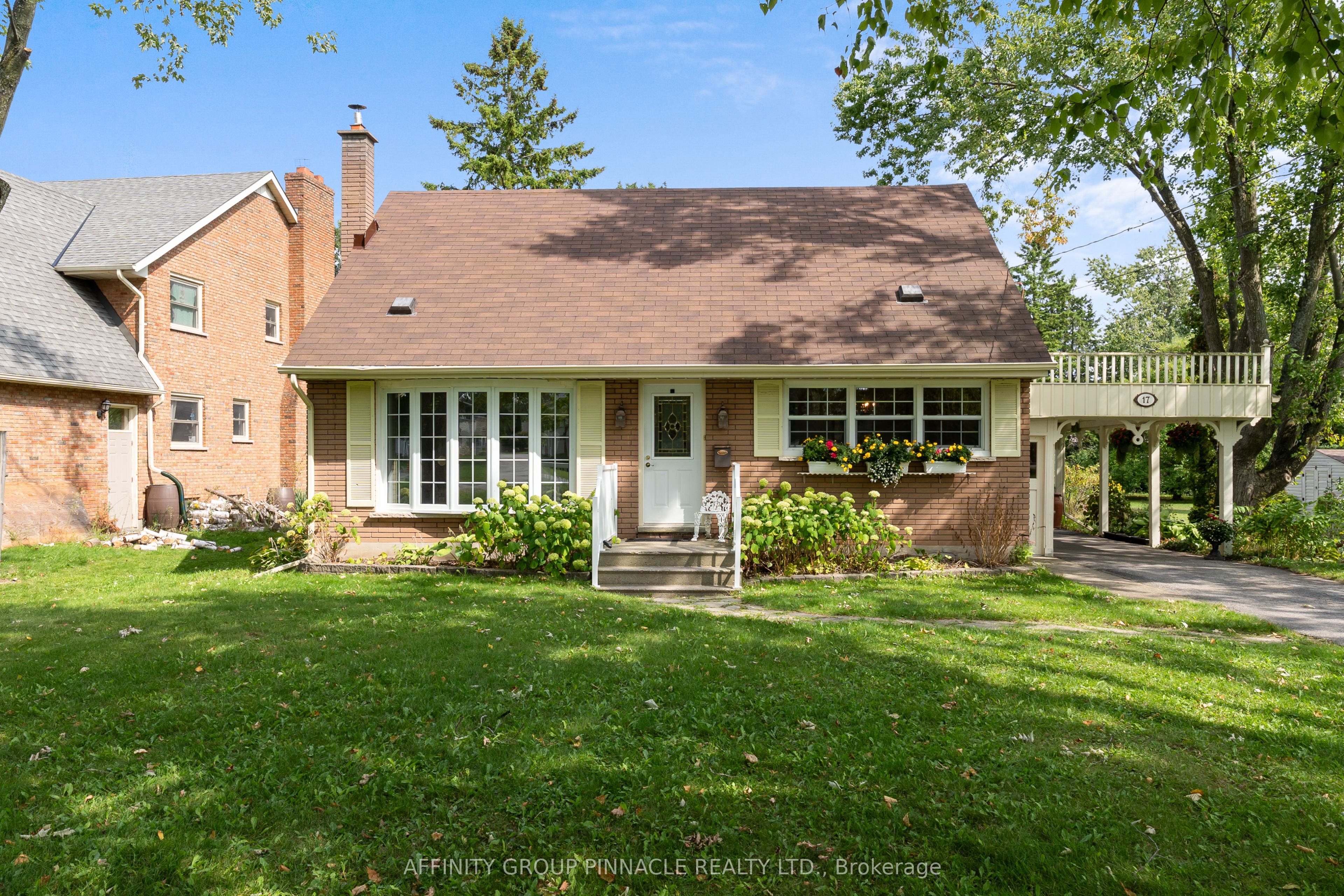 17 Richard Avenue Property Photo 38