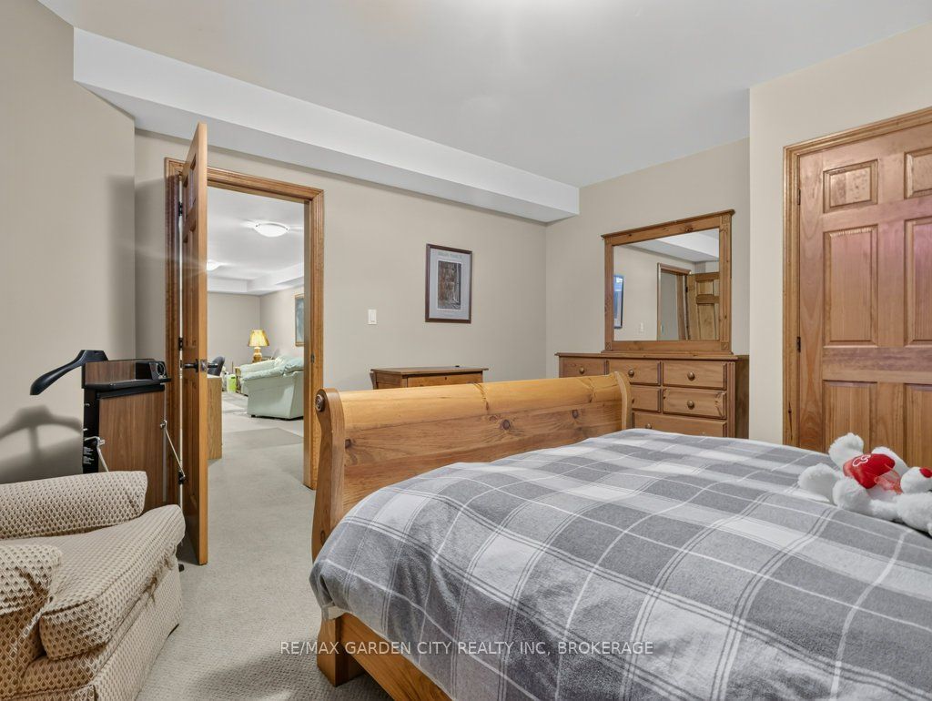 3297 Tallman Drive Property Photo 43