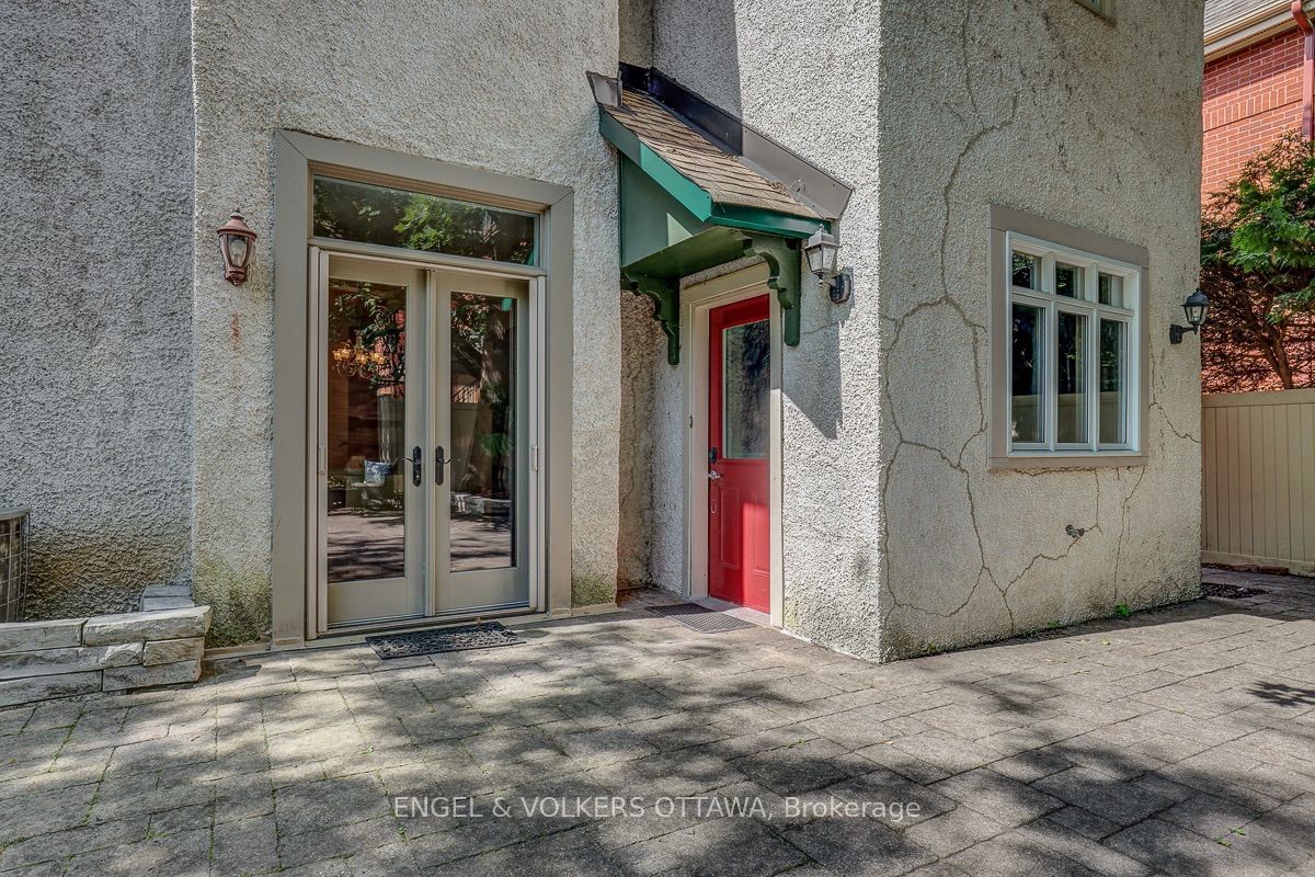 50 Charles Street Property Photo 33